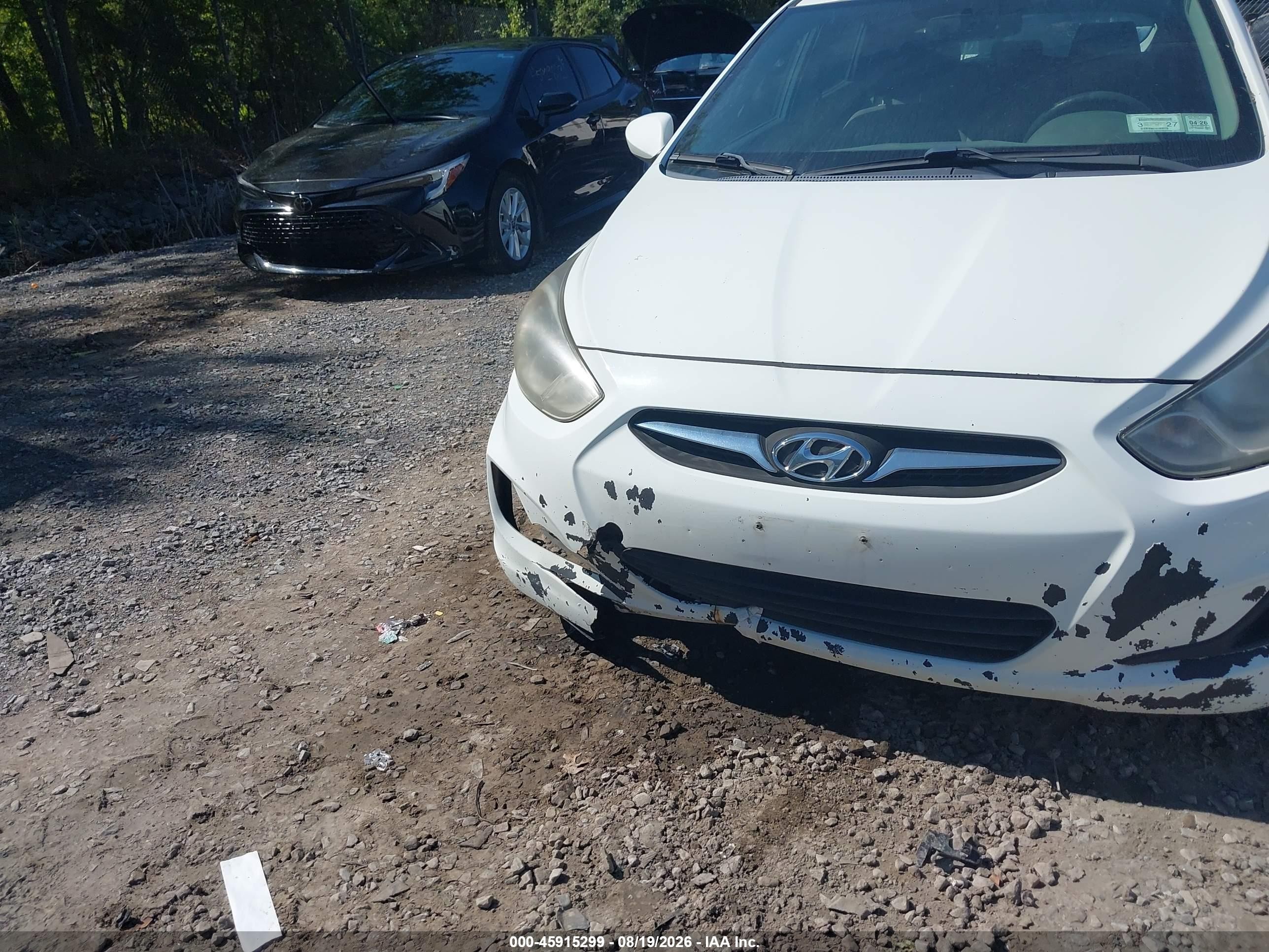 2013 Hyundai Accent Gs Белый vin: KMHCT5AE8DU084610