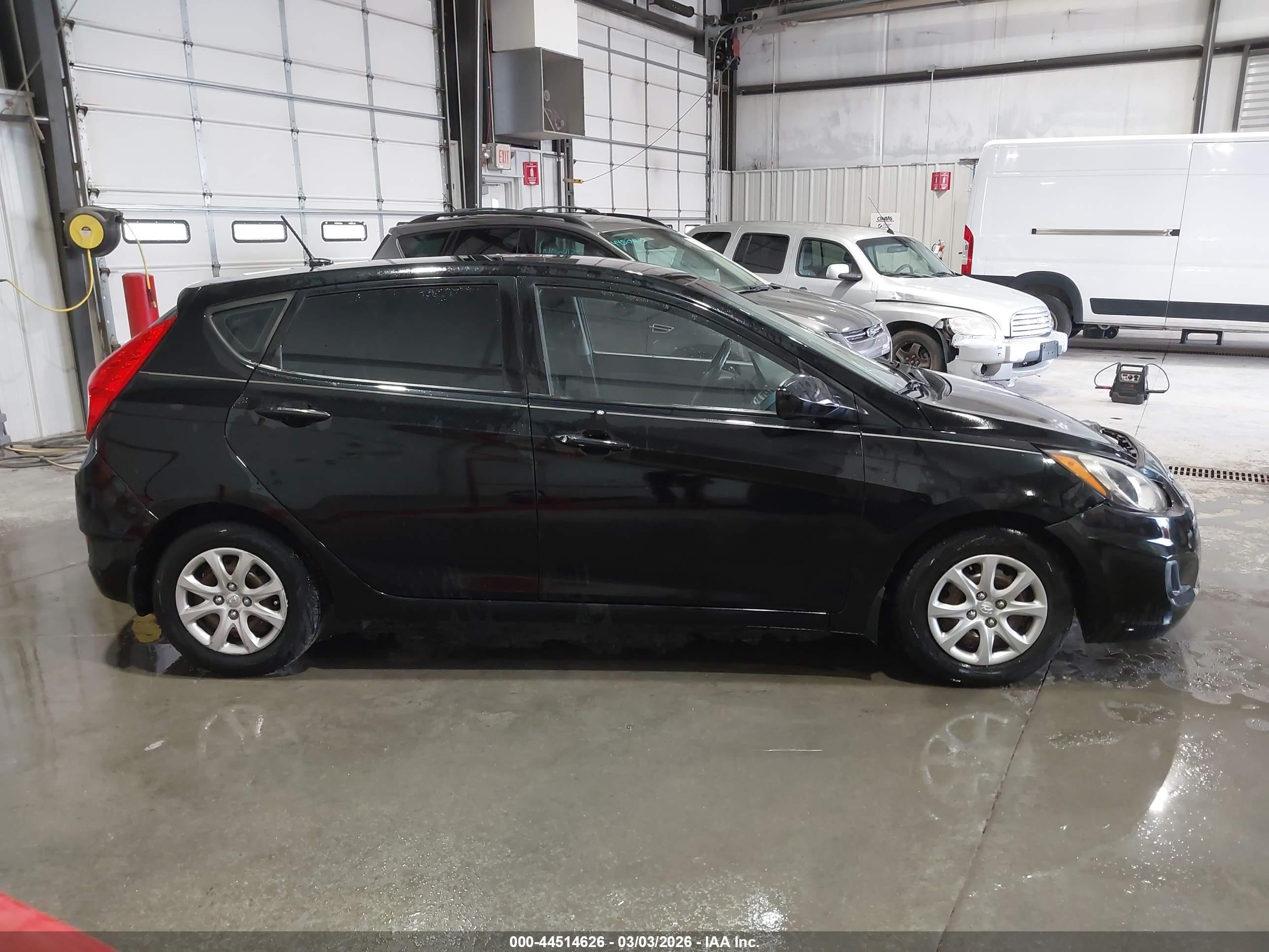 2013 Hyundai Accent Gs Black vin: KMHCT5AE8DU084655