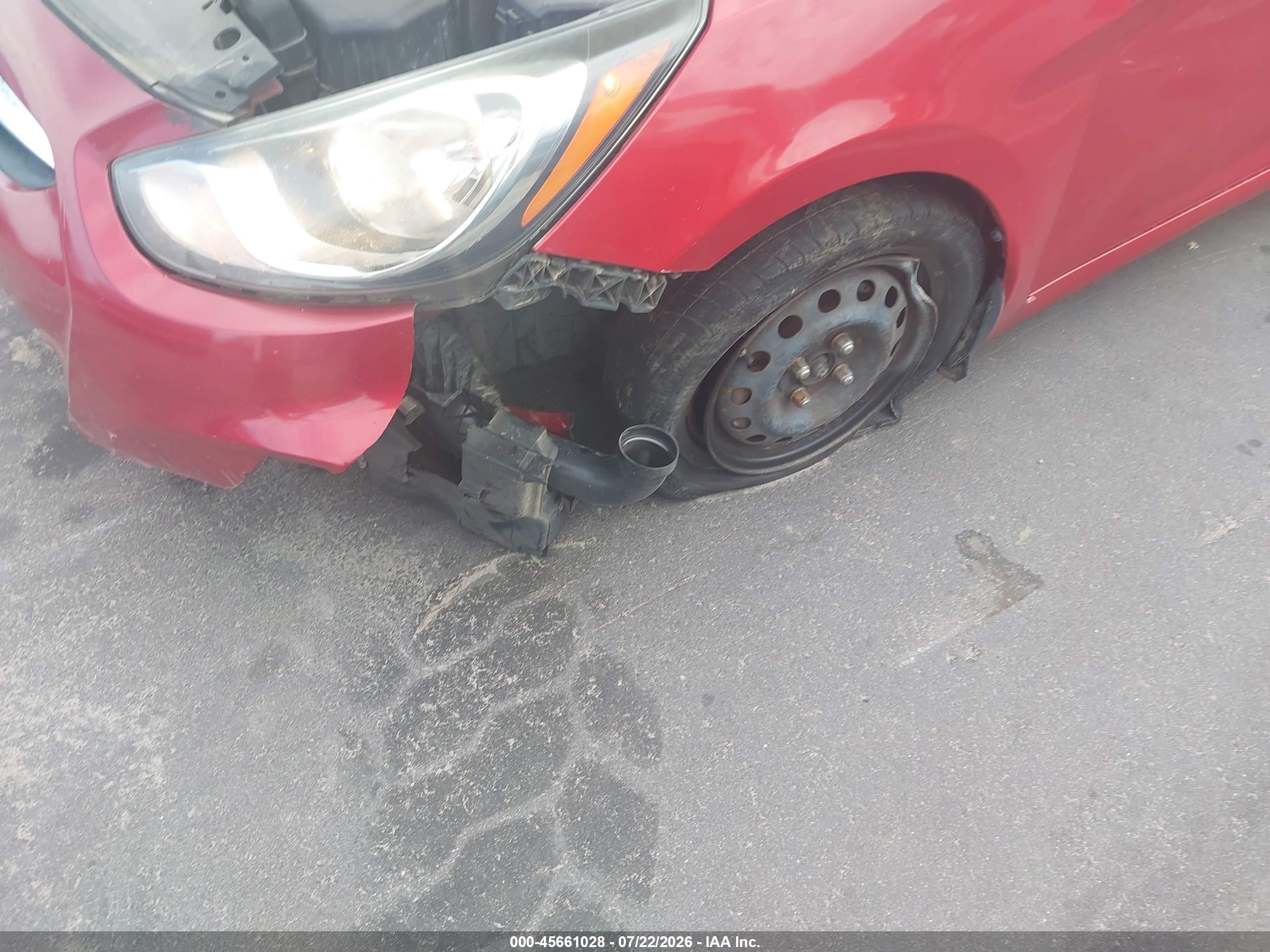 2013 Hyundai Accent Gs Red vin: KMHCT5AE8DU093646