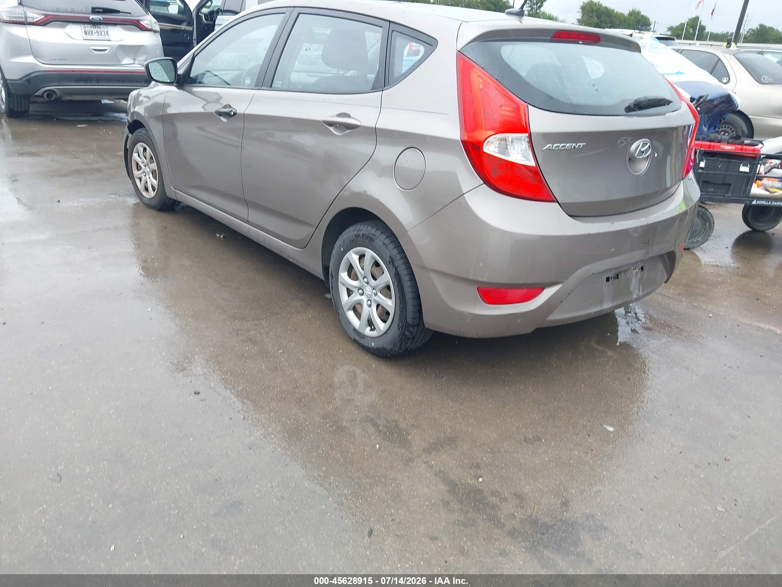 2013 Hyundai Accent Gs Brown vin: KMHCT5AE8DU131120