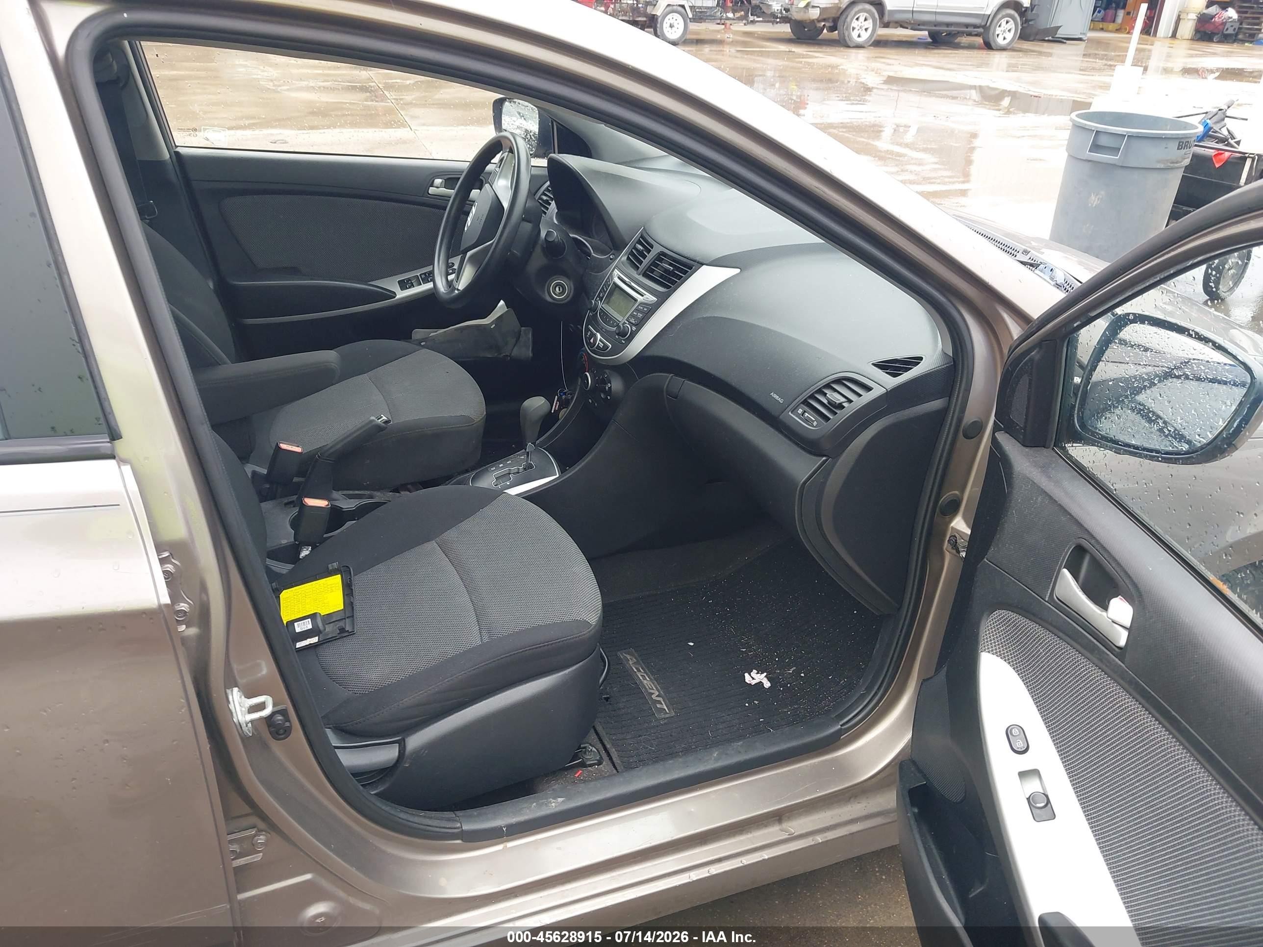 2013 Hyundai Accent Gs Brown vin: KMHCT5AE8DU131120