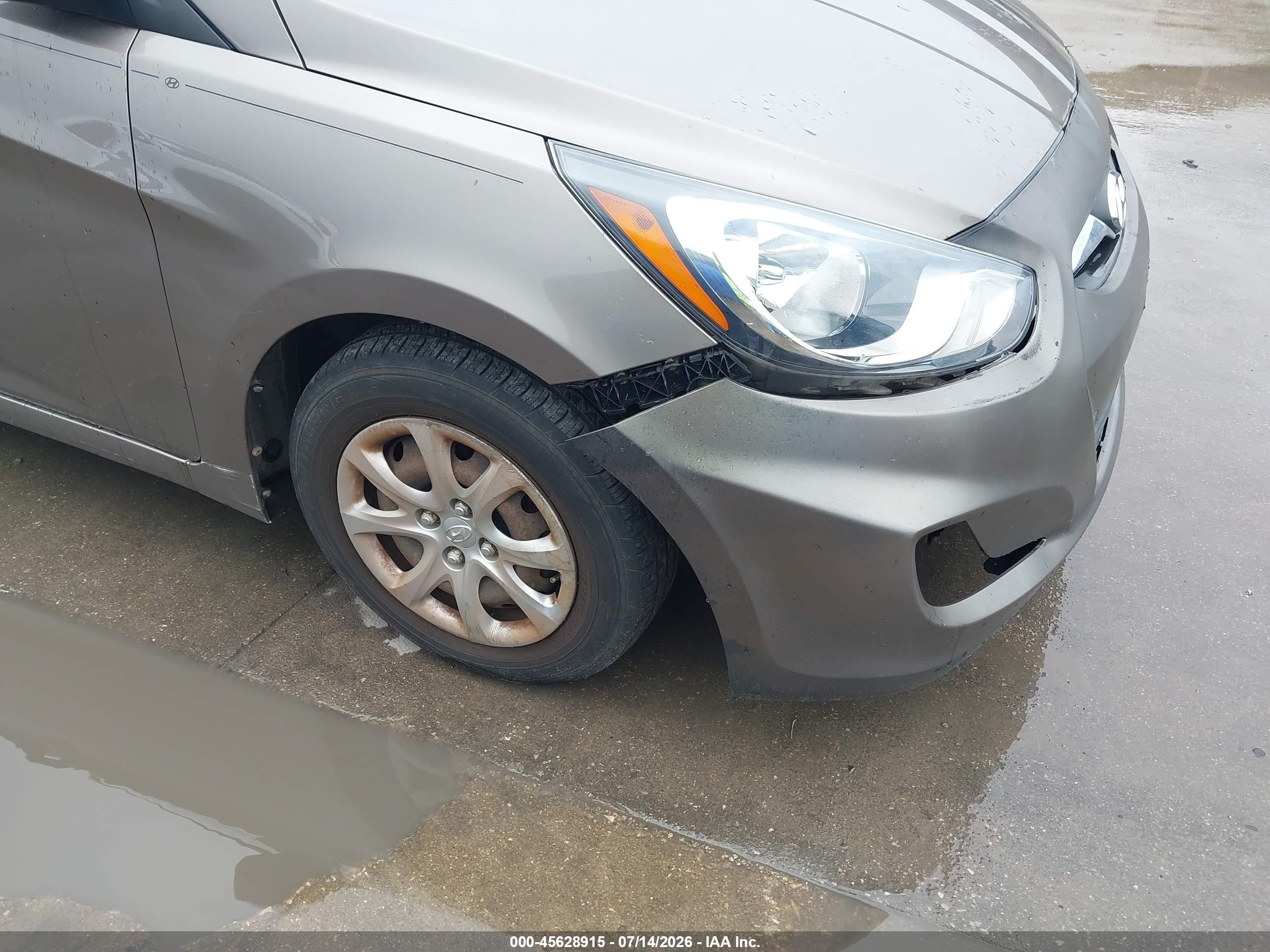 2013 Hyundai Accent Gs Brown vin: KMHCT5AE8DU131120