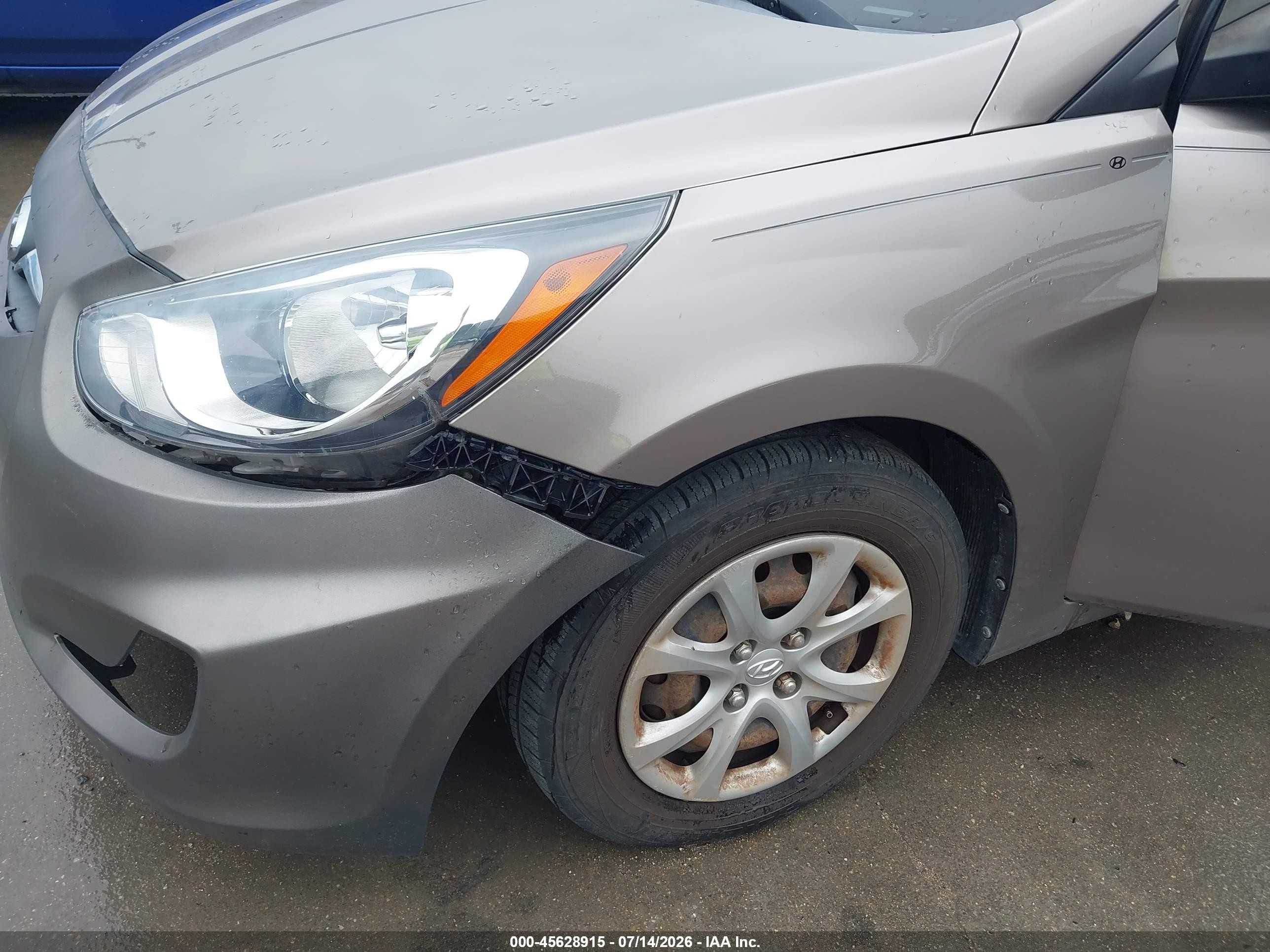 2013 Hyundai Accent Gs Brown vin: KMHCT5AE8DU131120