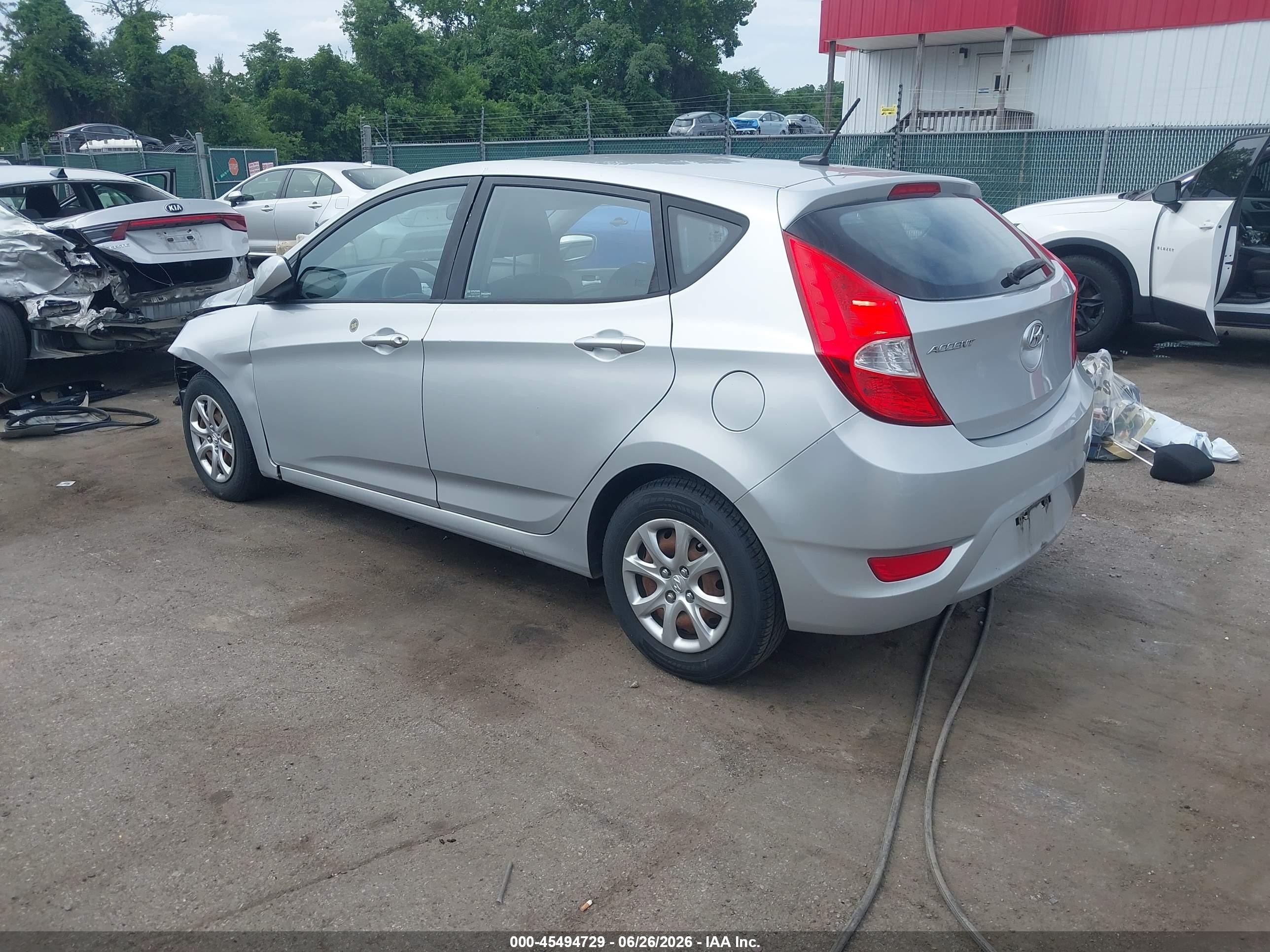 2014 Hyundai Accent Gs Silver vin: KMHCT5AE8EU146640