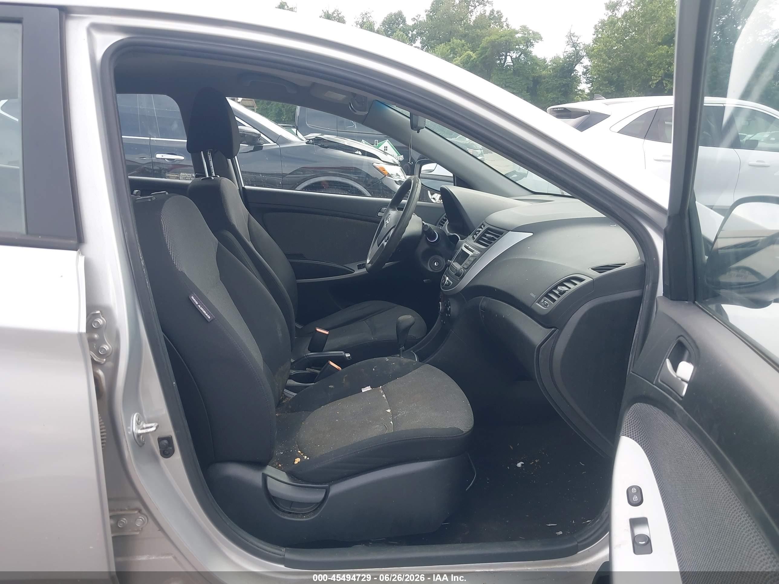 2014 Hyundai Accent Gs Silver vin: KMHCT5AE8EU146640