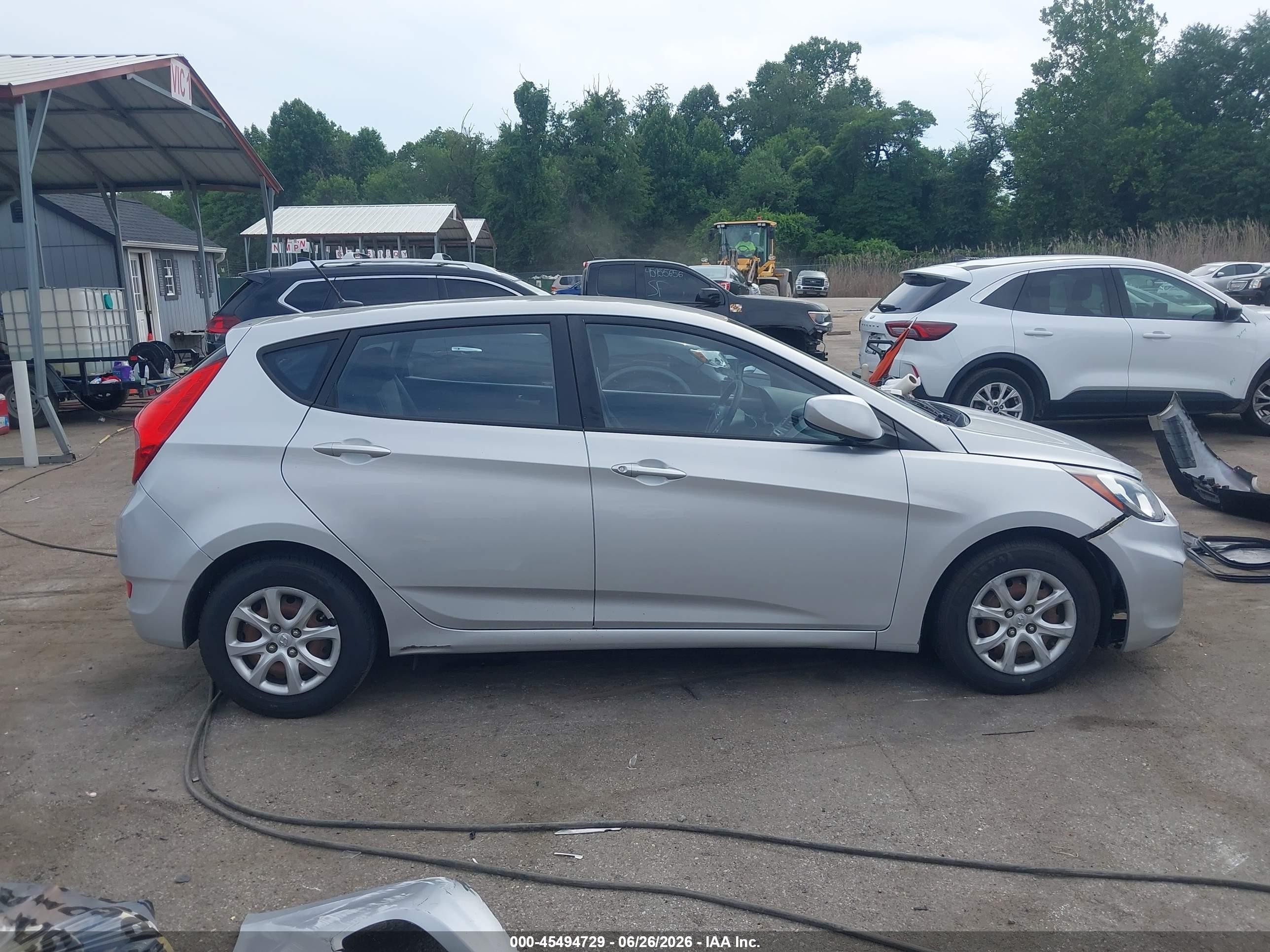 2014 Hyundai Accent Gs Silver vin: KMHCT5AE8EU146640