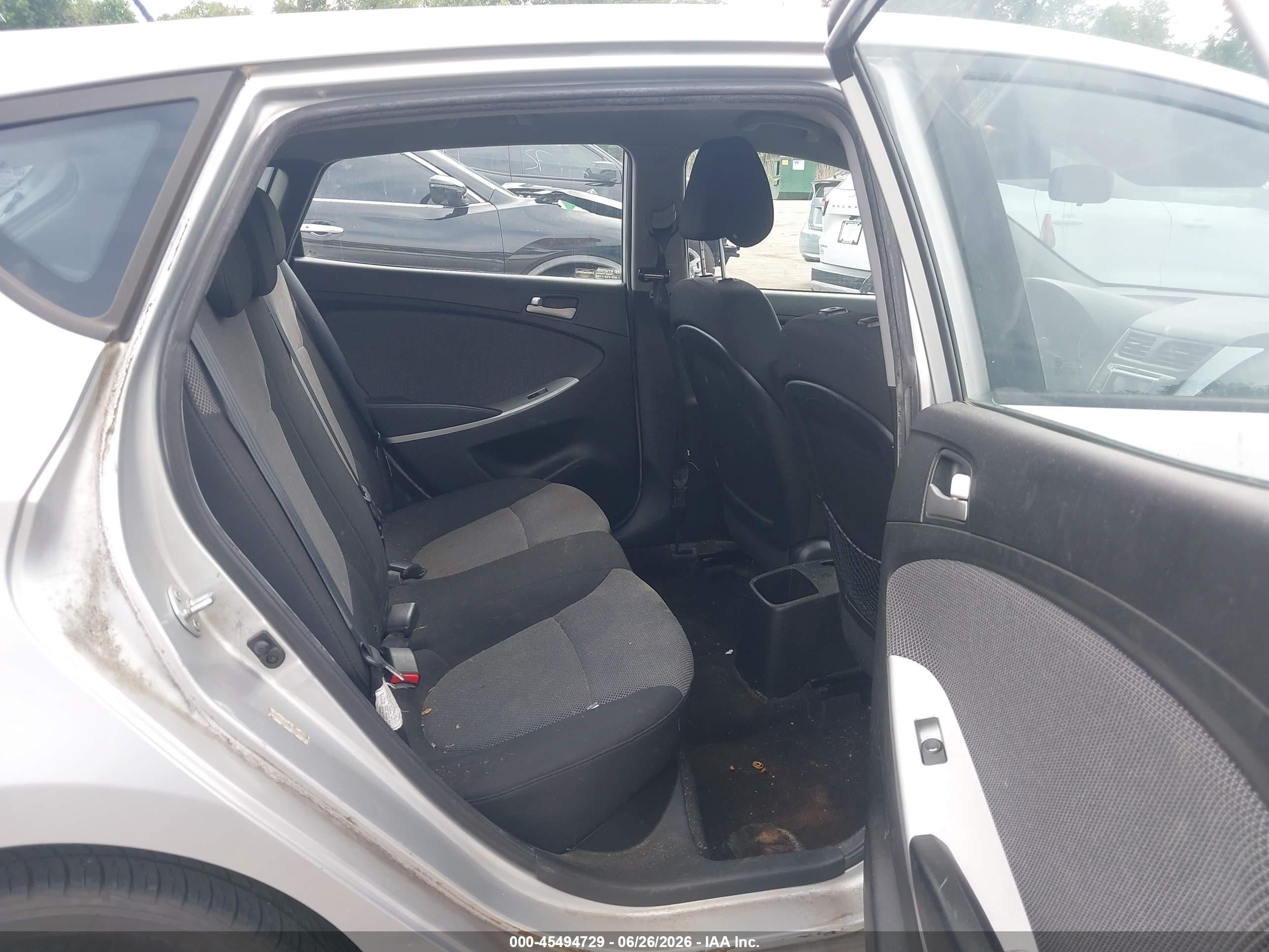 2014 Hyundai Accent Gs Silver vin: KMHCT5AE8EU146640