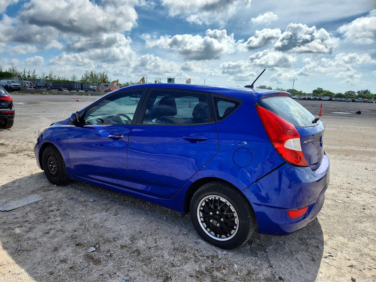 2014 Hyundai Accent Gs Blue vin: KMHCT5AE8EU146993