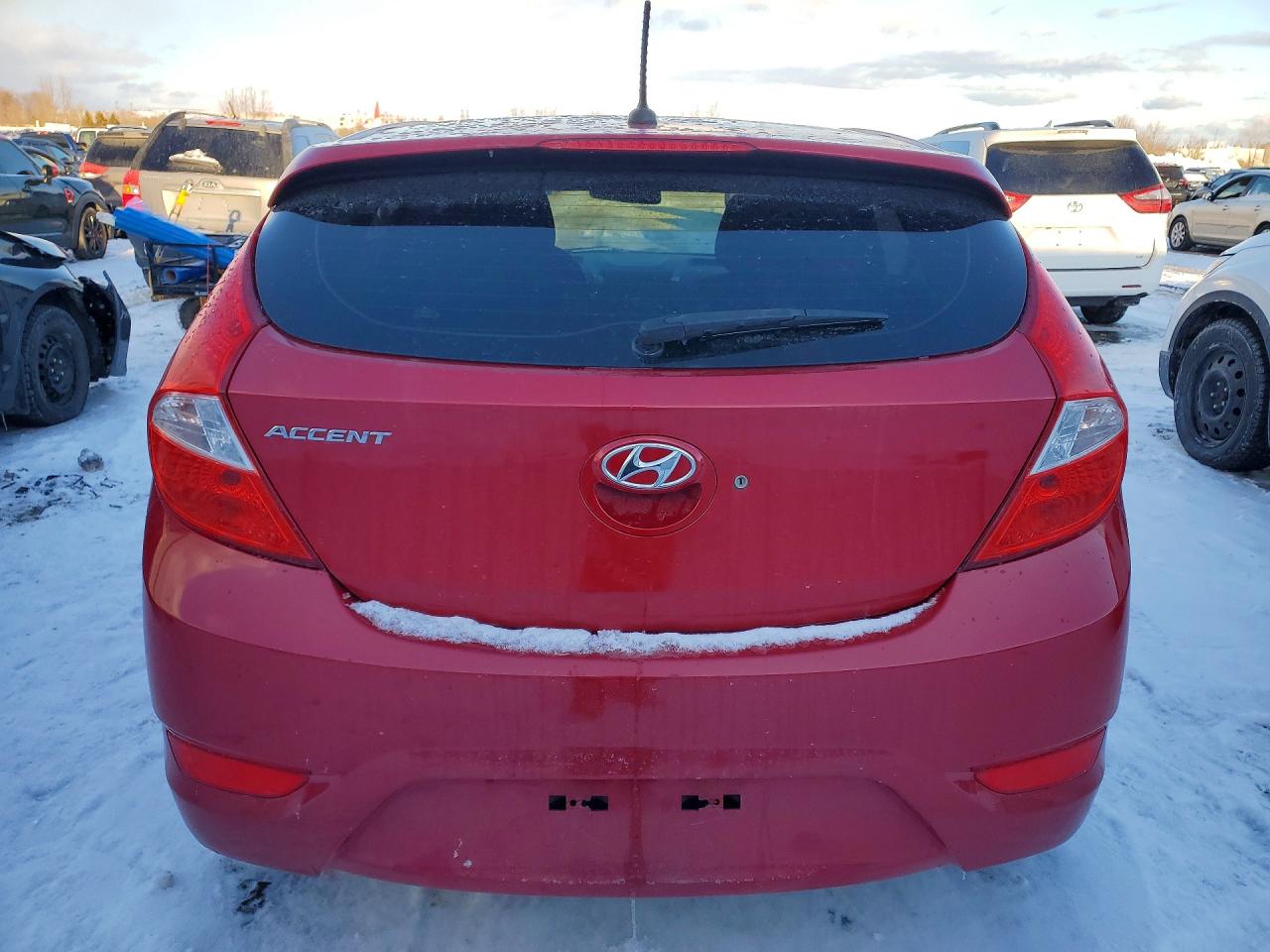 2014 Hyundai Accent Red vin: KMHCT5AE8EU166371