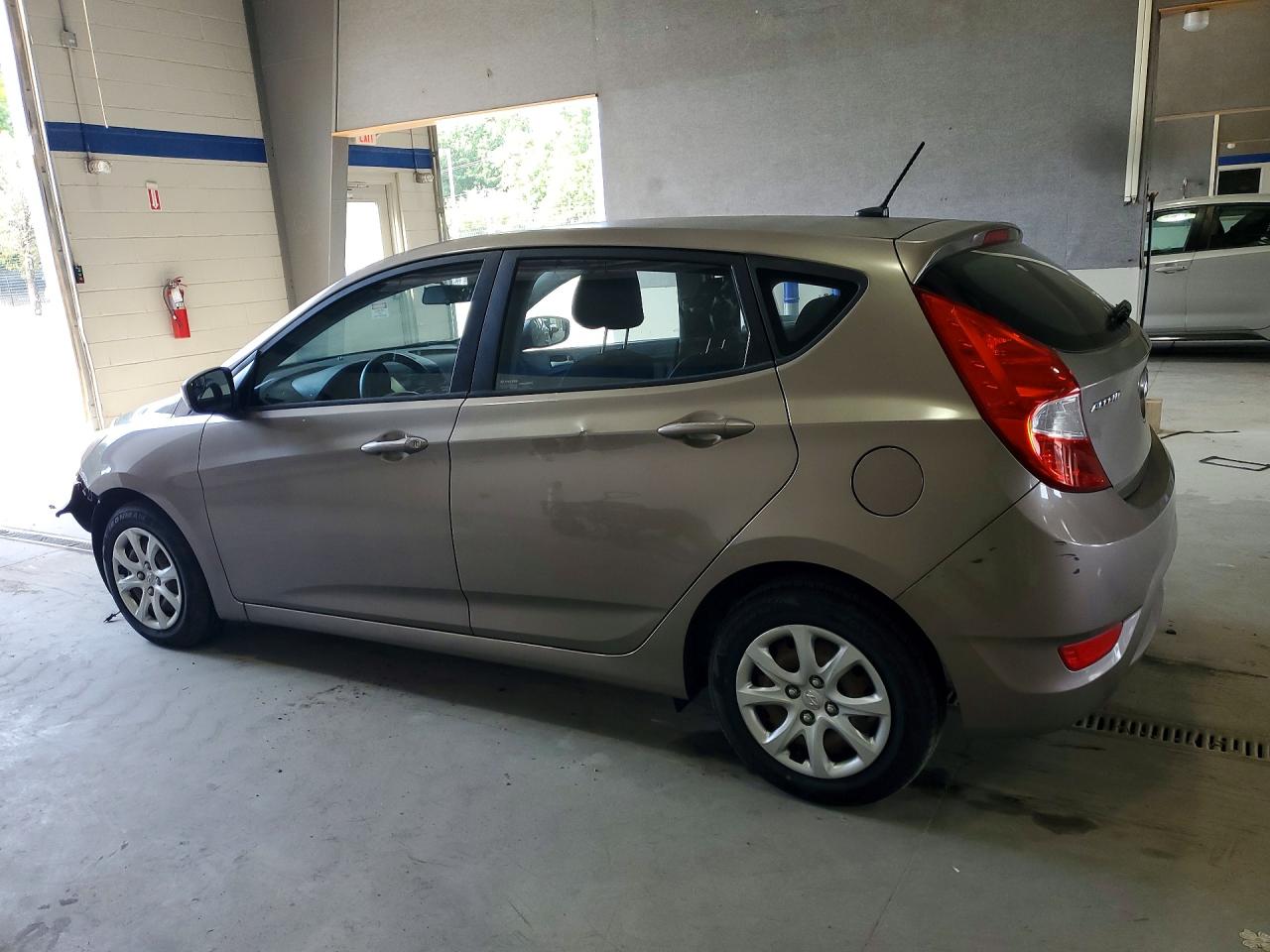2014 Hyundai Accent Gs Tan vin: KMHCT5AE8EU188712