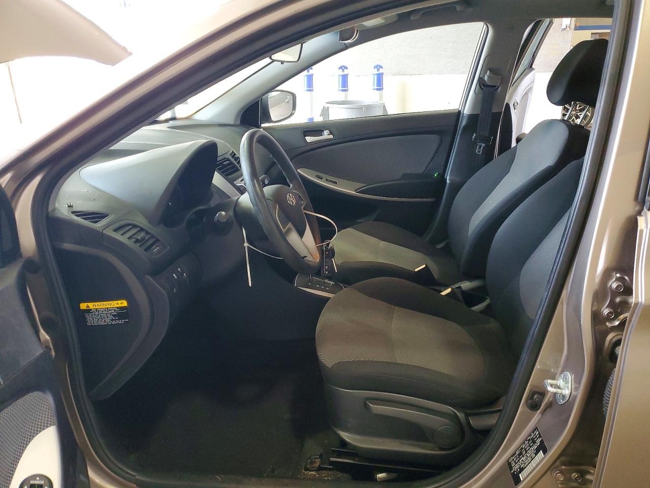 2014 Hyundai Accent Gs Tan vin: KMHCT5AE8EU188712