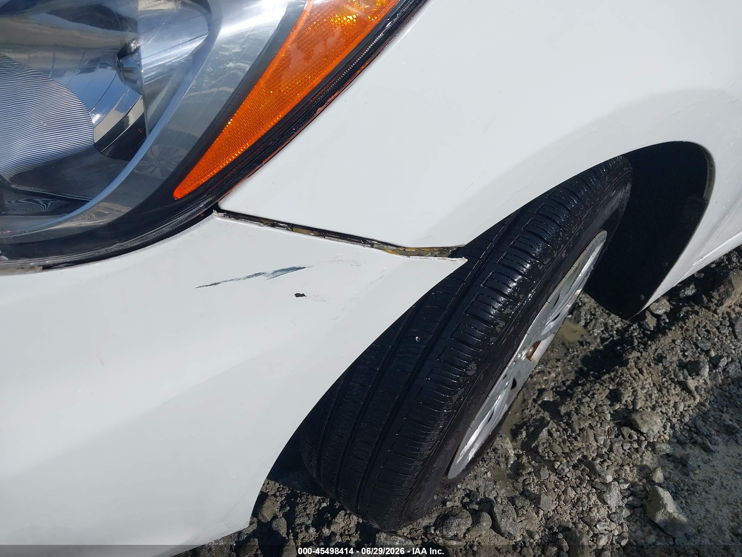 2015 Hyundai Accent Gs Белый vin: KMHCT5AE8FU213545