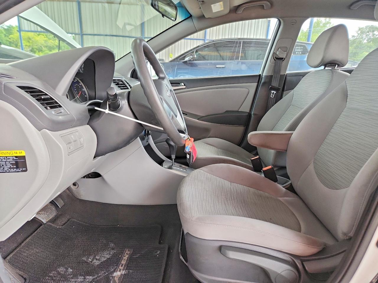 2016 Hyundai Accent Se Белый vin: KMHCT5AE8GU243940