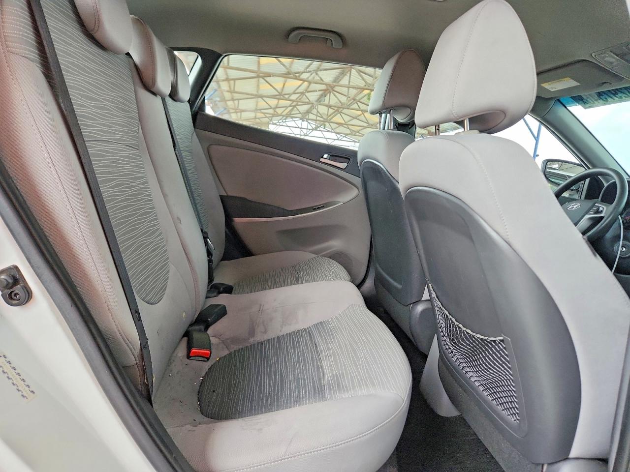 2016 Hyundai Accent Se Белый vin: KMHCT5AE8GU243940