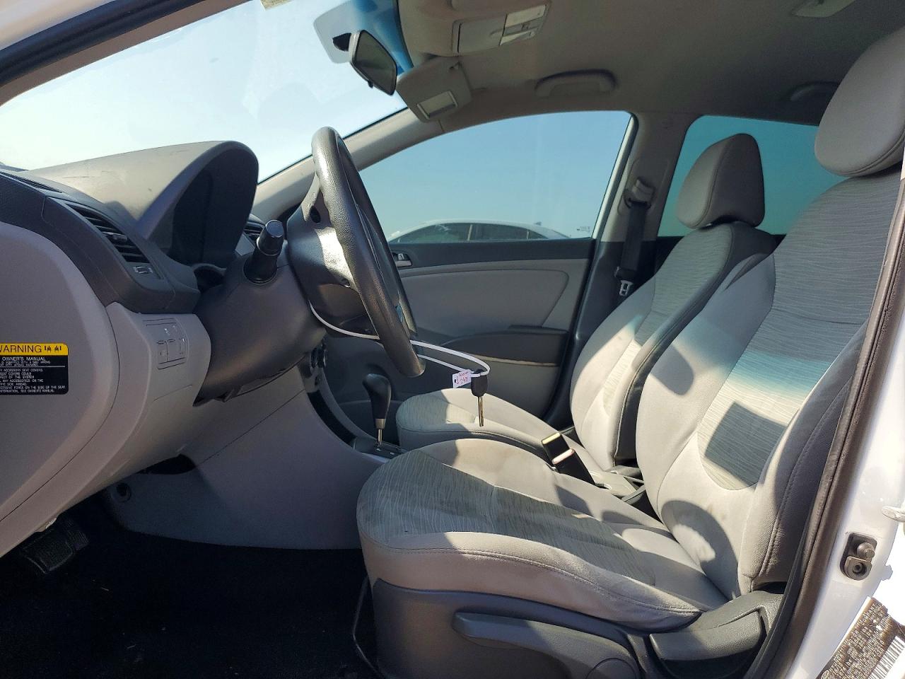 2016 Hyundai Accent Se Белый vin: KMHCT5AE8GU272418
