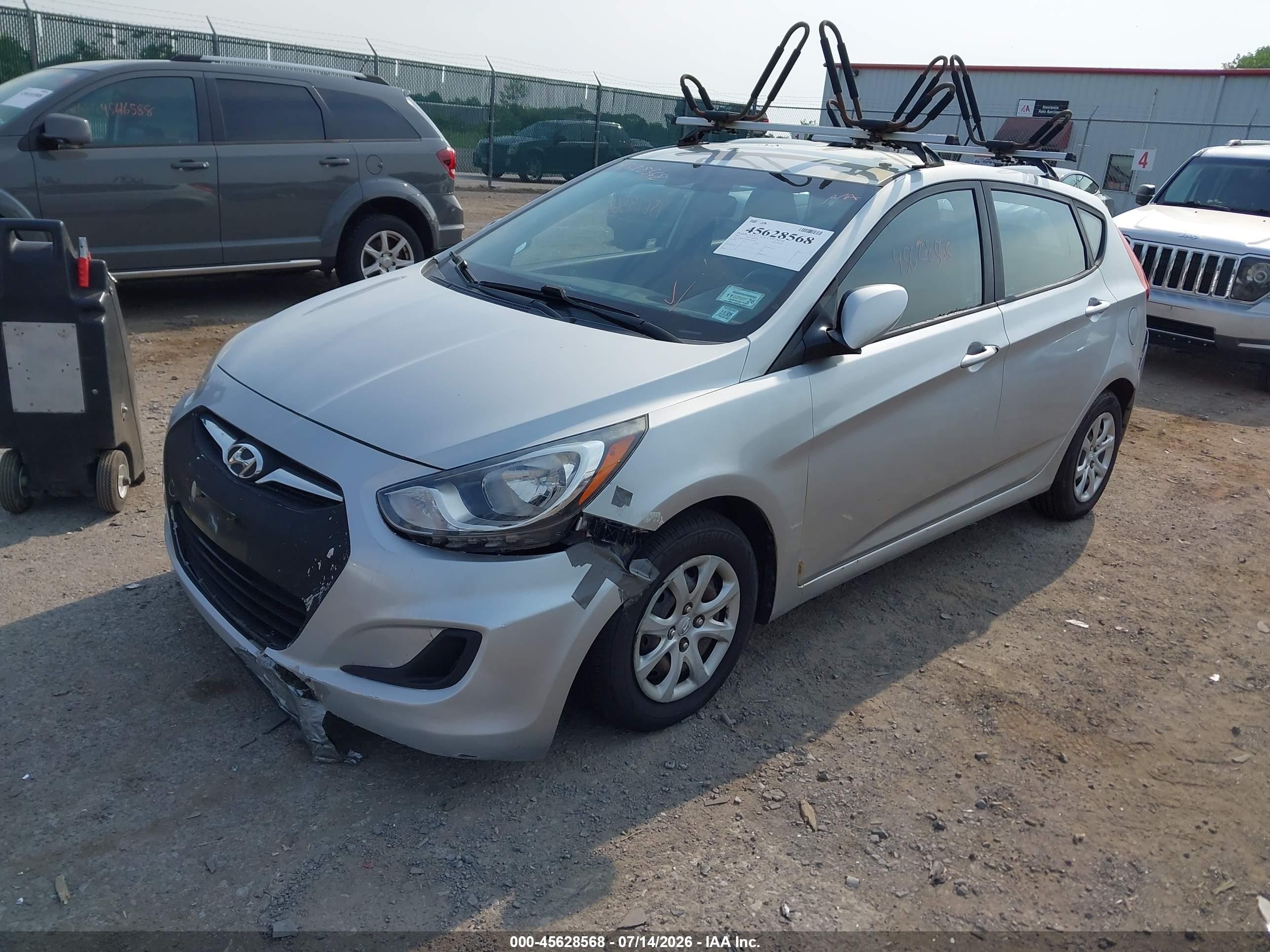 2012 Hyundai Accent Gs Silver vin: KMHCT5AE9CU043627