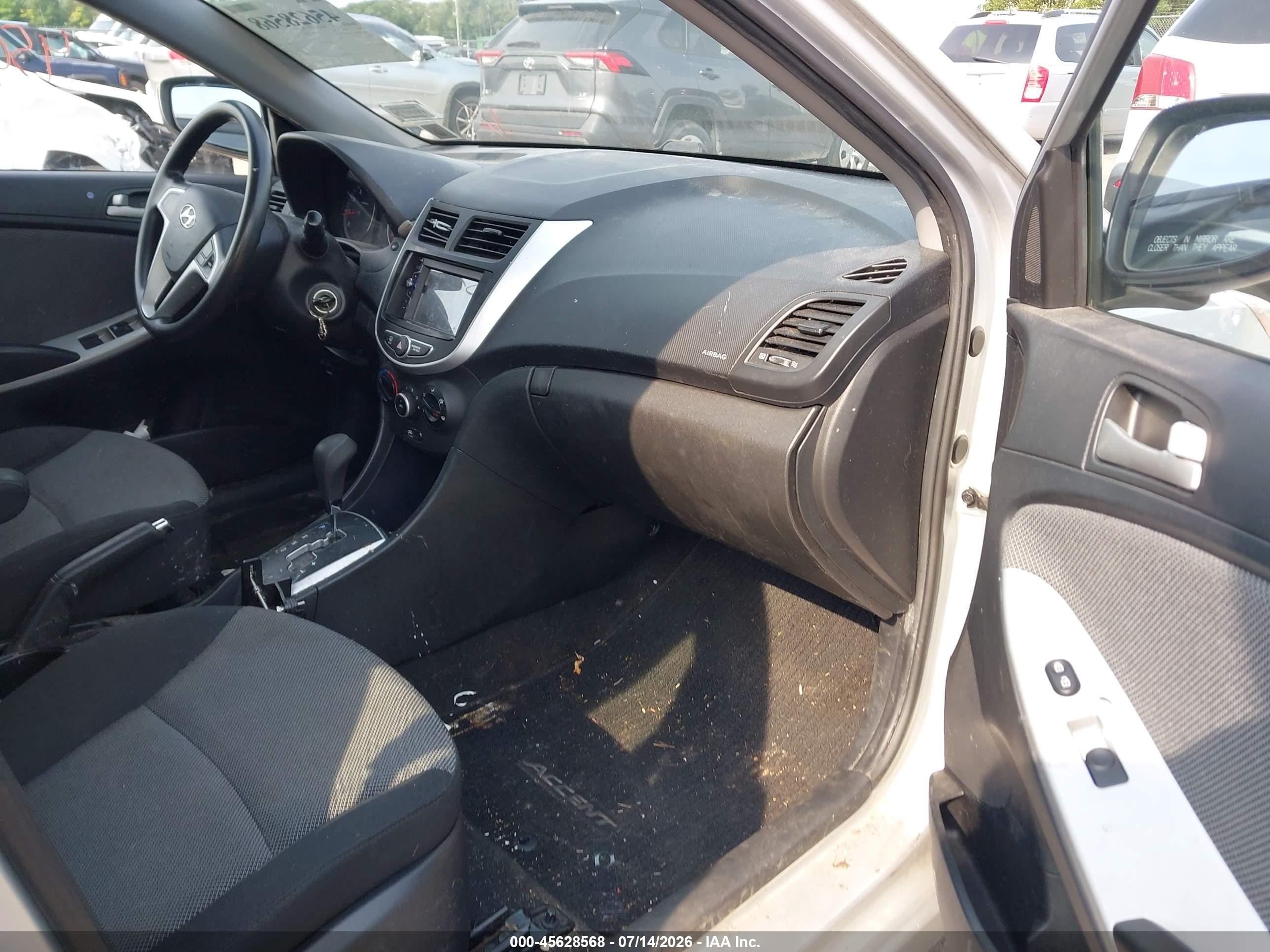 2012 Hyundai Accent Gs Silver vin: KMHCT5AE9CU043627