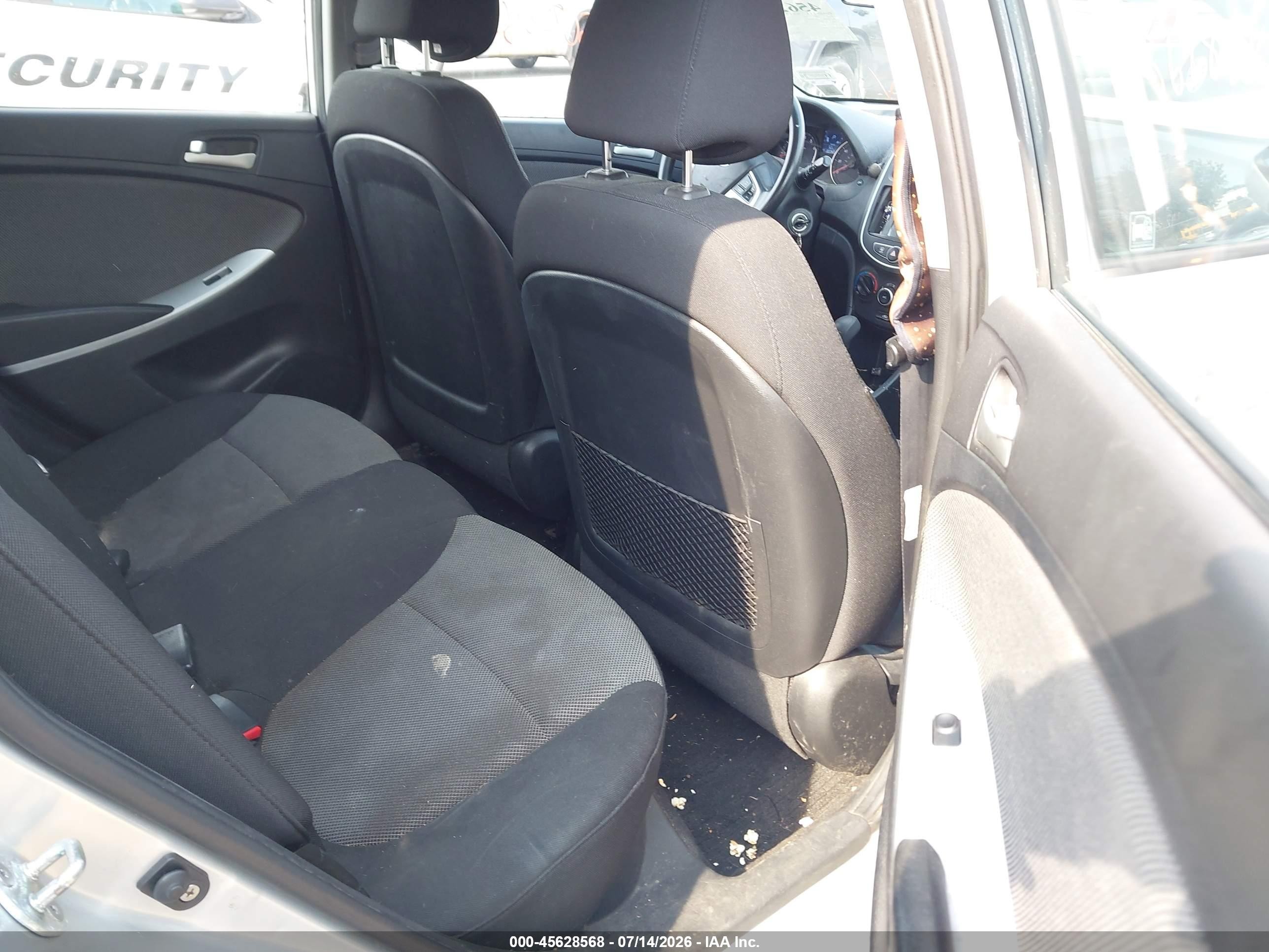 2012 Hyundai Accent Gs Silver vin: KMHCT5AE9CU043627
