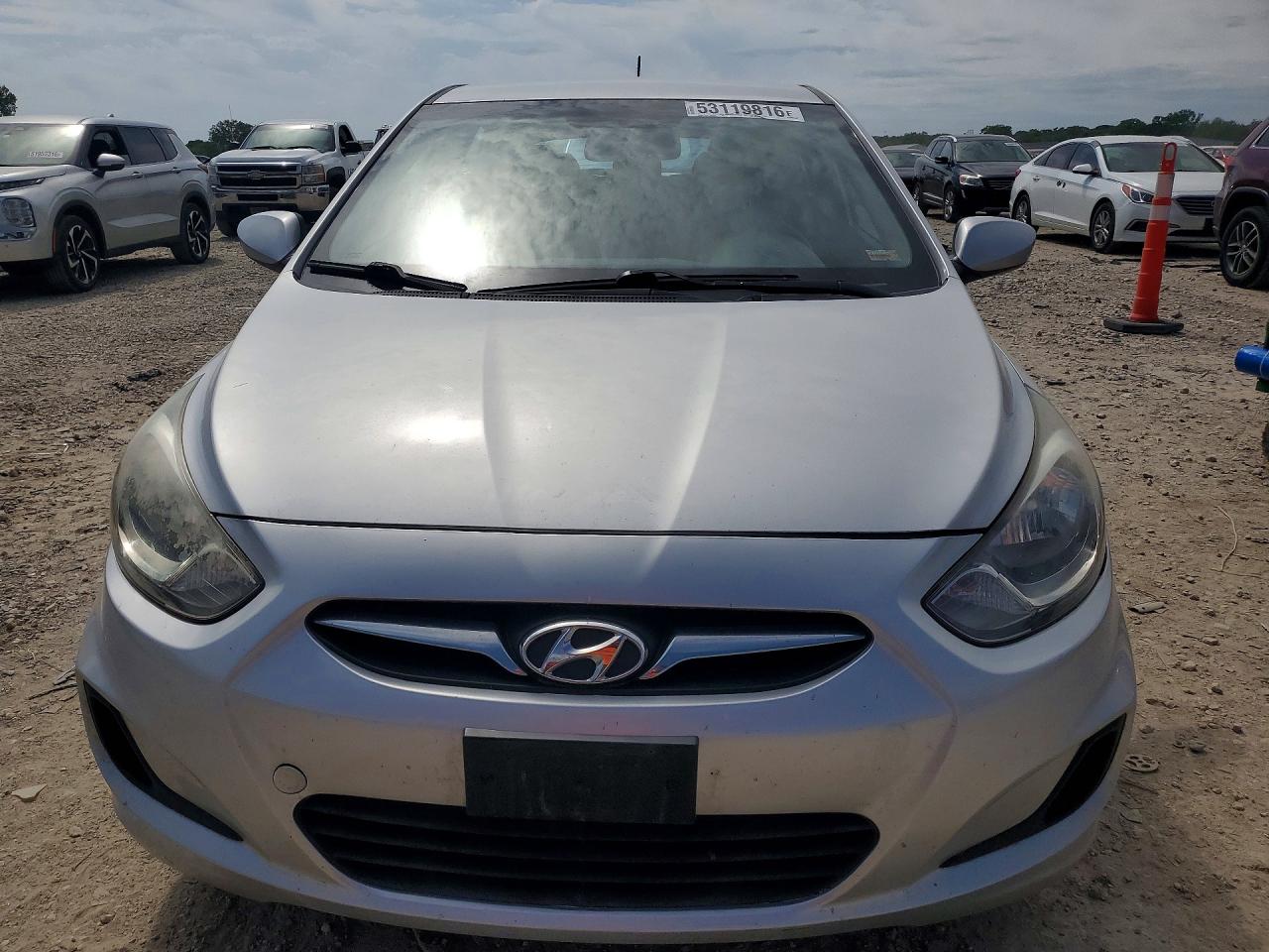 2012 Hyundai Accent Silver vin: KMHCT5AE9CU045488