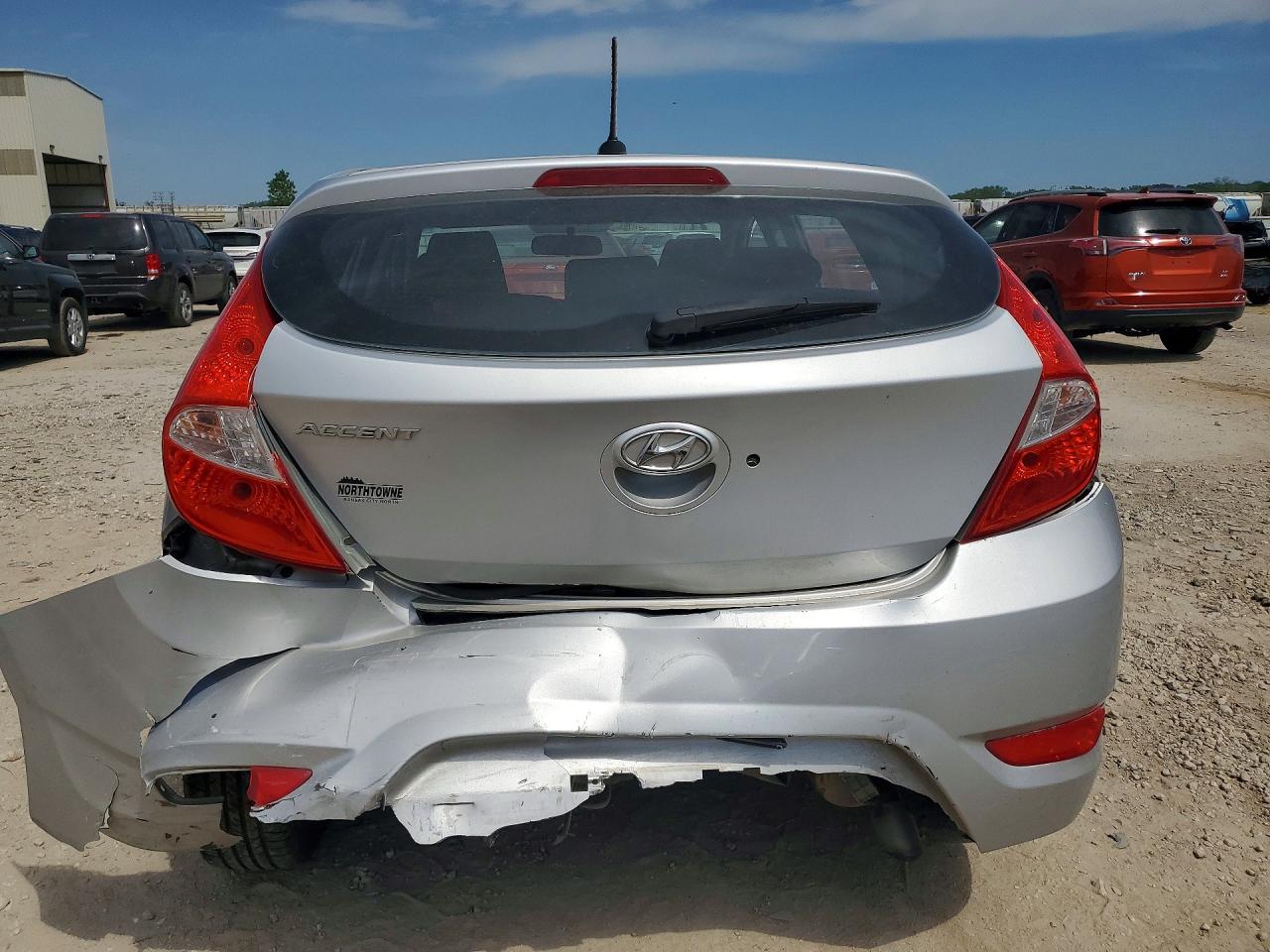 2012 Hyundai Accent Silver vin: KMHCT5AE9CU045488