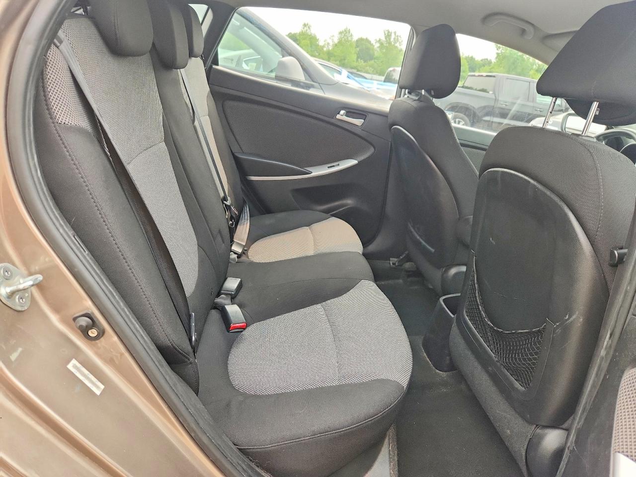 2012 Hyundai Accent Gs Tan vin: KMHCT5AE9CU047161