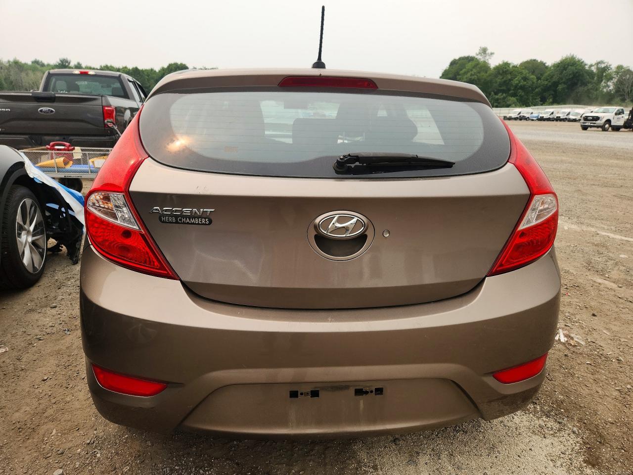 2012 Hyundai Accent Gs Tan vin: KMHCT5AE9CU047161