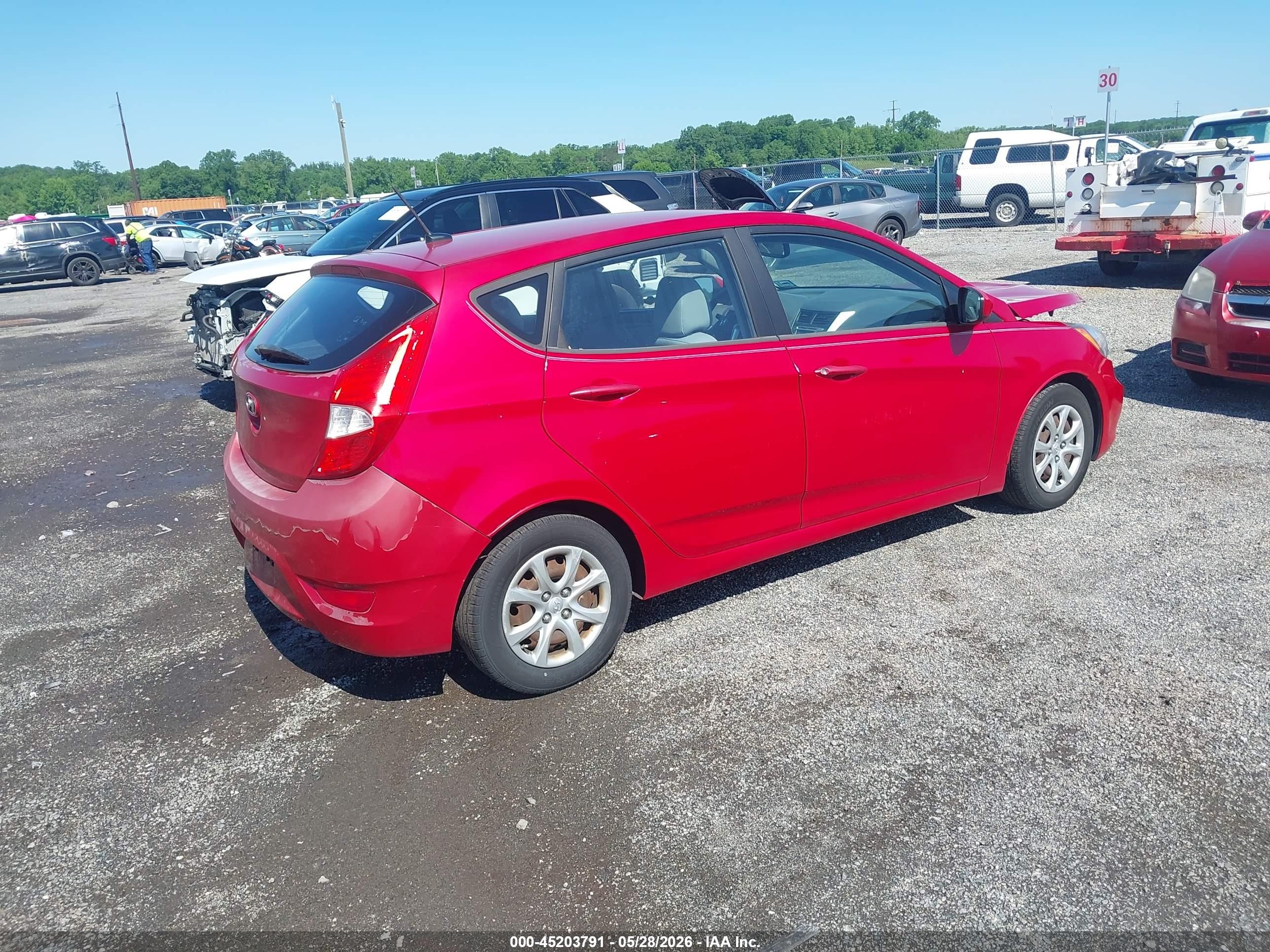 2013 Hyundai Accent Gs Red vin: KMHCT5AE9DU081764