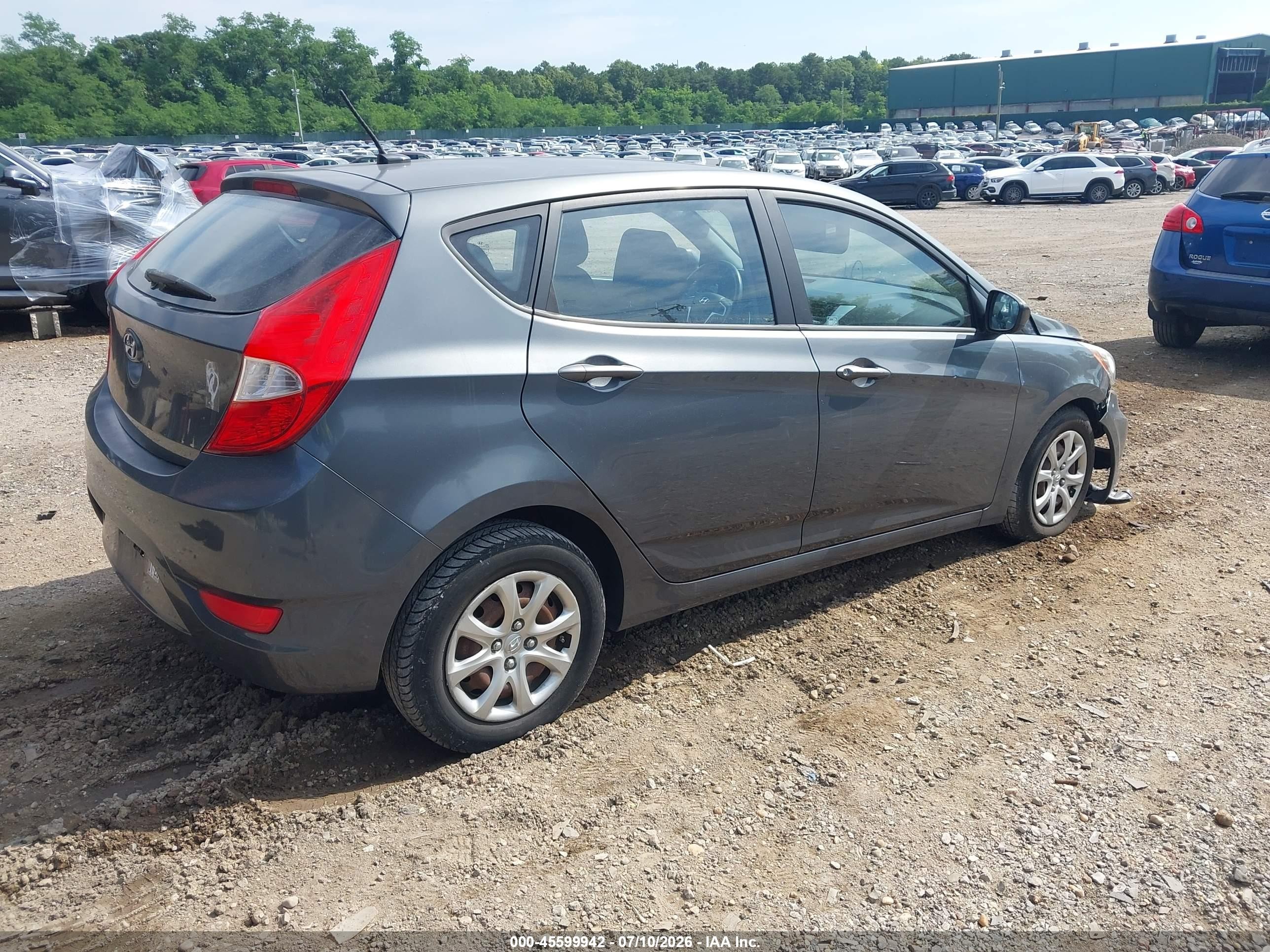 2013 Hyundai Accent Gs Gray vin: KMHCT5AE9DU090089