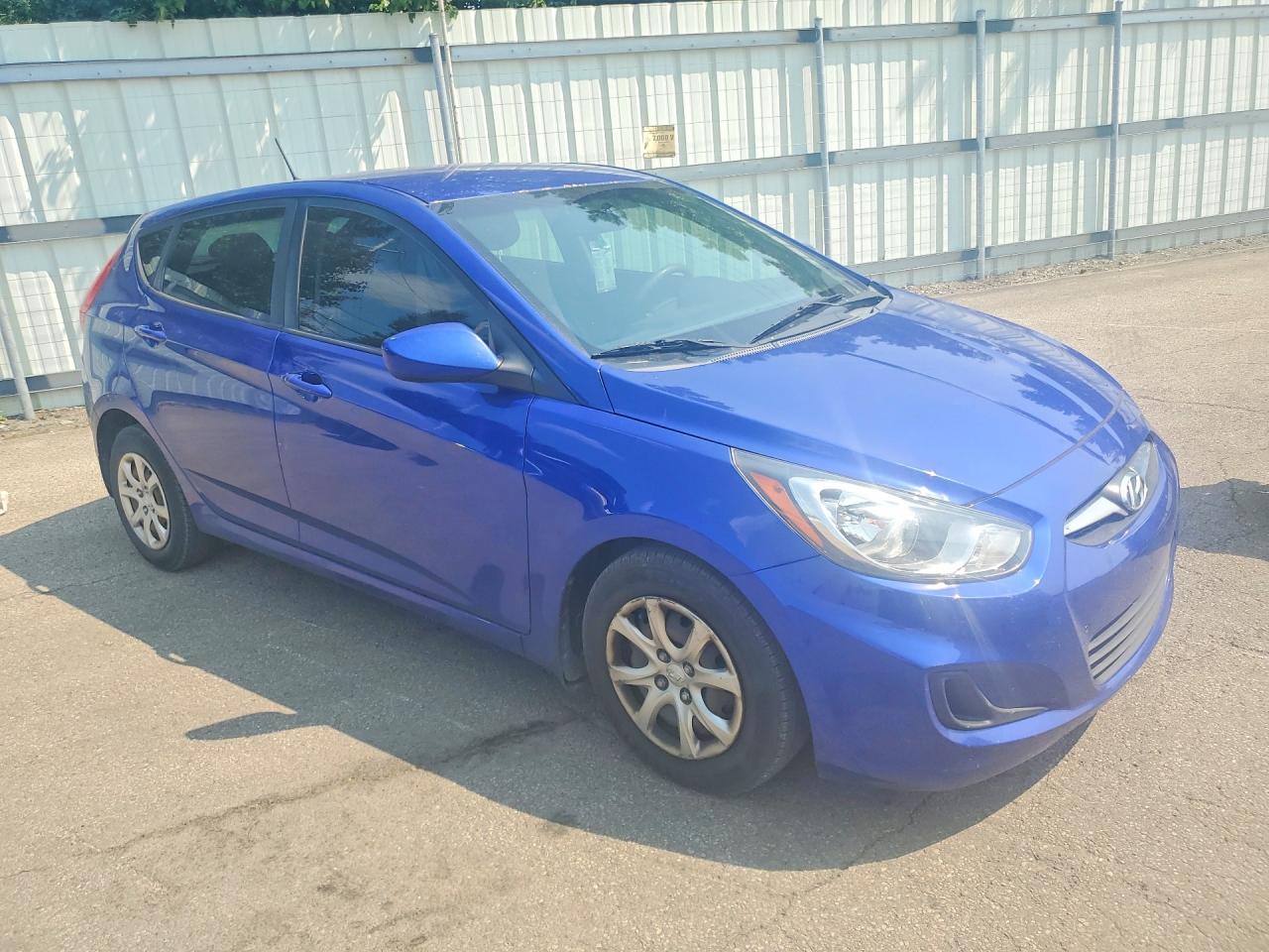 2013 Hyundai Accent Gs Blue vin: KMHCT5AE9DU092926
