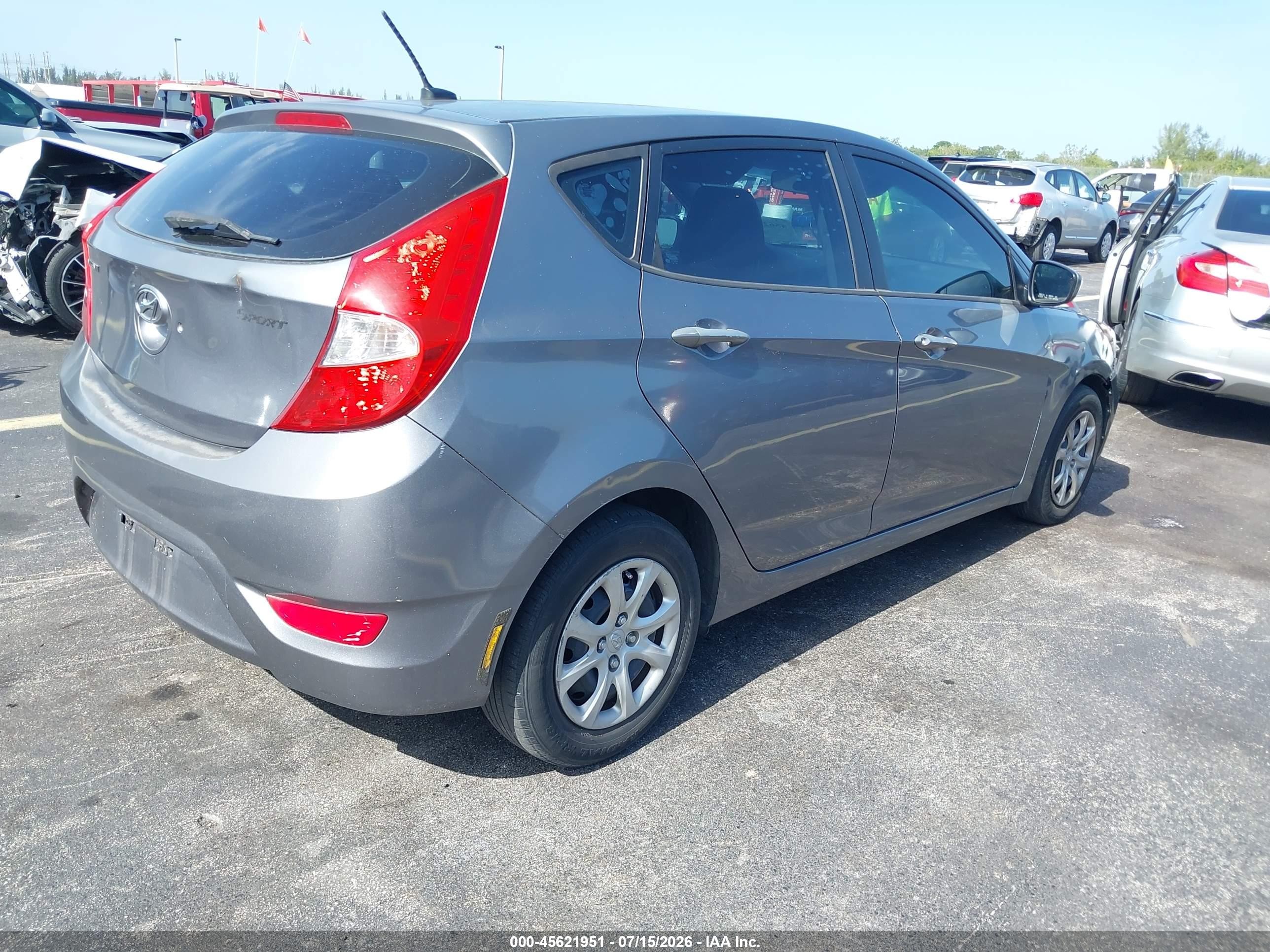2013 Hyundai Accent Gs Gray vin: KMHCT5AE9DU129103