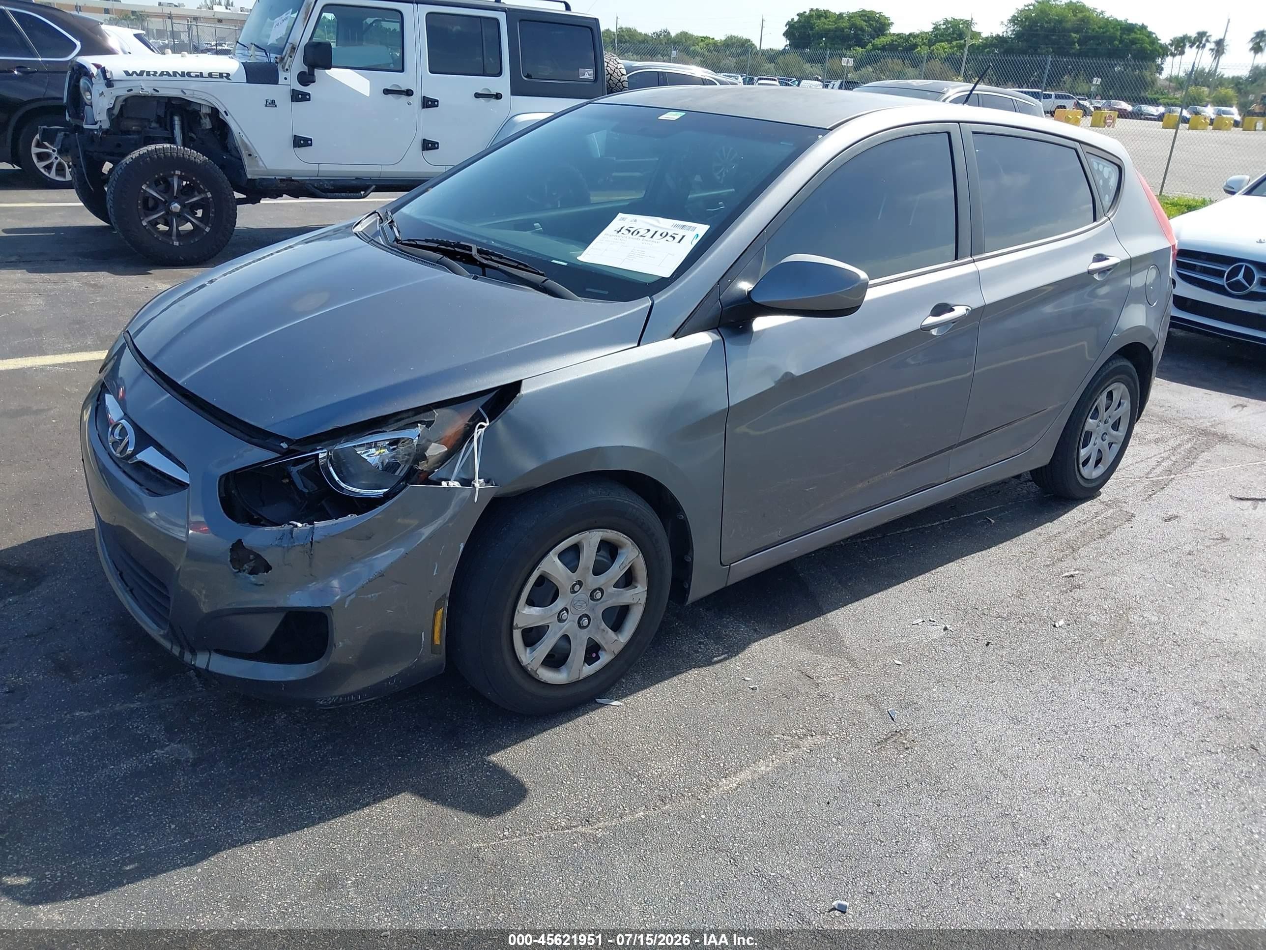 2013 Hyundai Accent Gs Gray vin: KMHCT5AE9DU129103