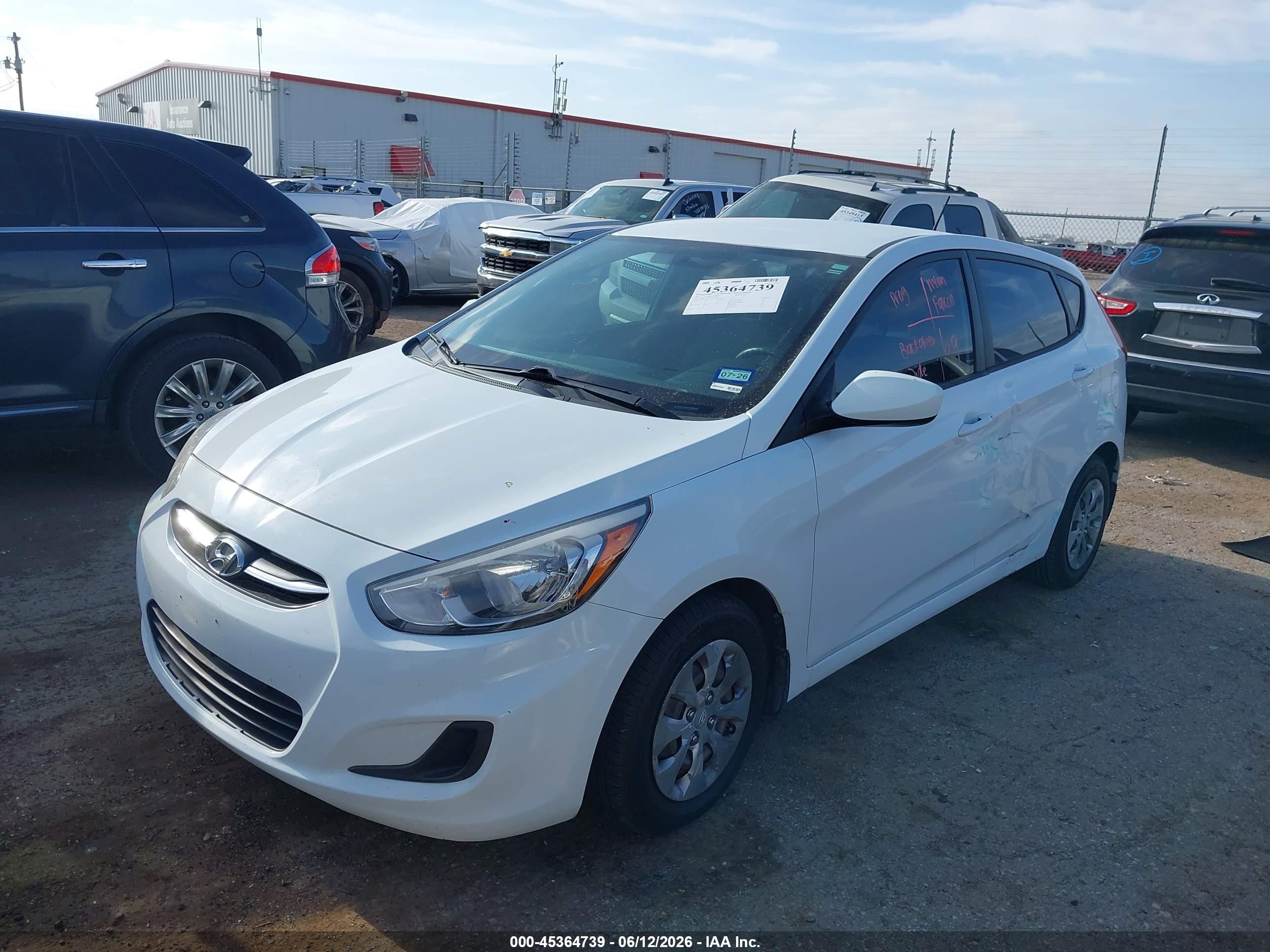 2015 Hyundai Accent Gs White vin: KMHCT5AE9FU201467