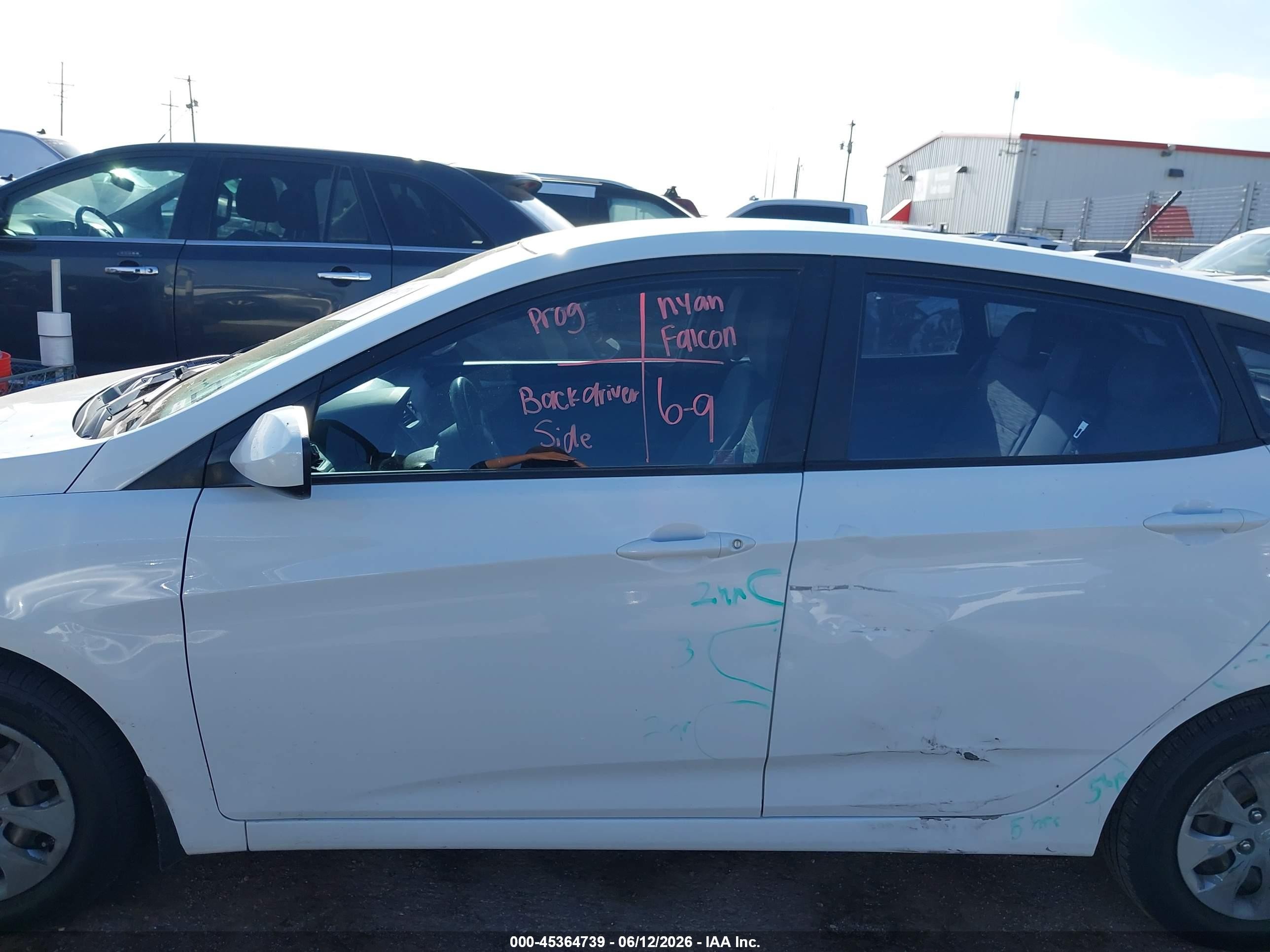 2015 Hyundai Accent Gs White vin: KMHCT5AE9FU201467
