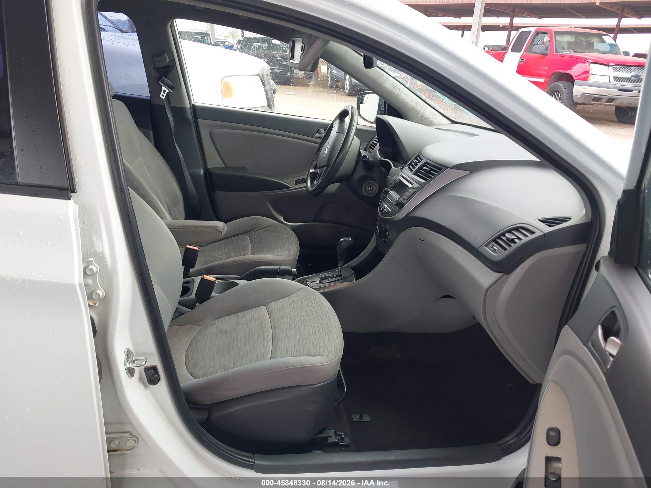 2015 Hyundai Accent Gs White vin: KMHCT5AE9FU205955