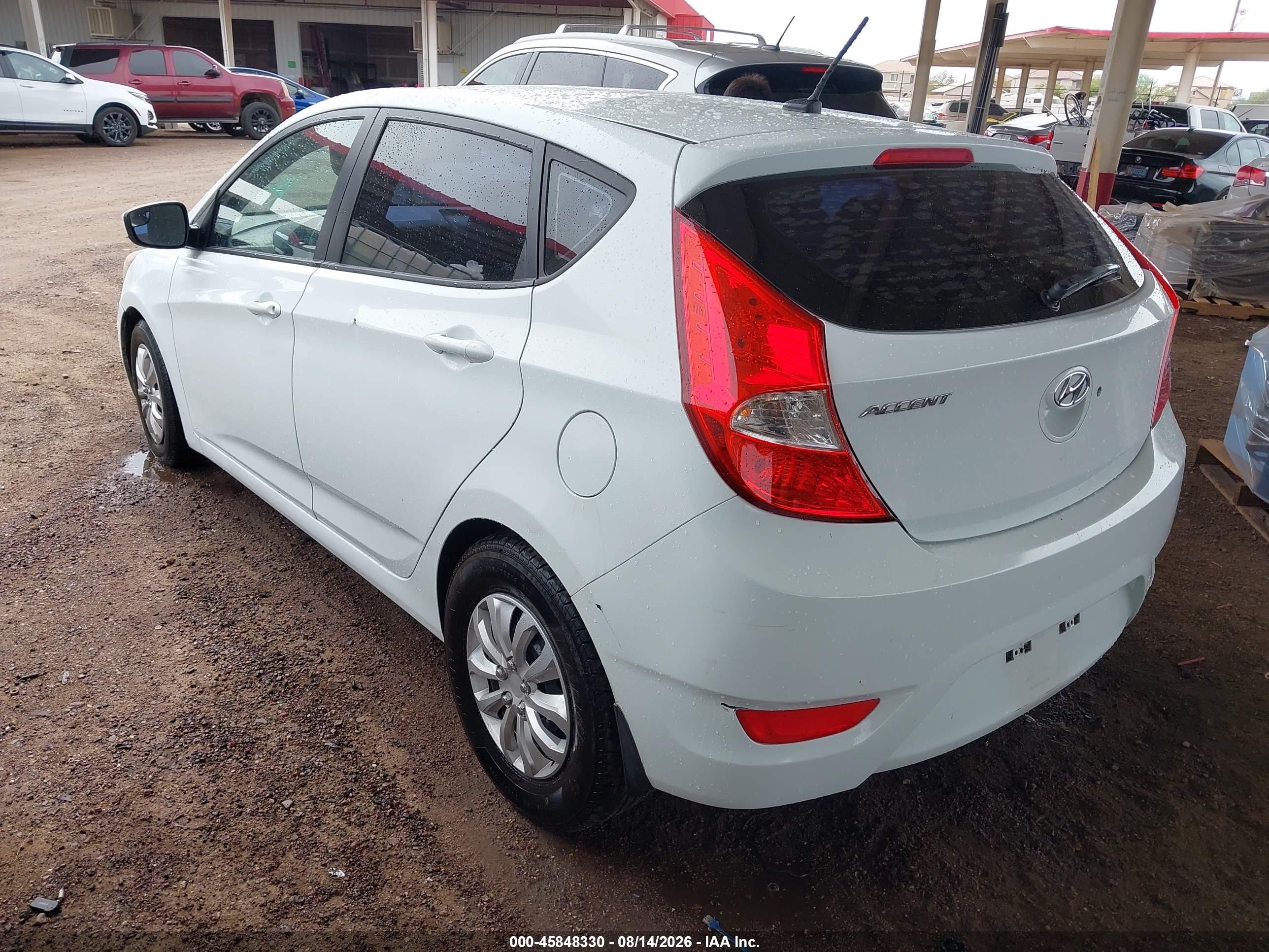 2015 Hyundai Accent Gs White vin: KMHCT5AE9FU205955