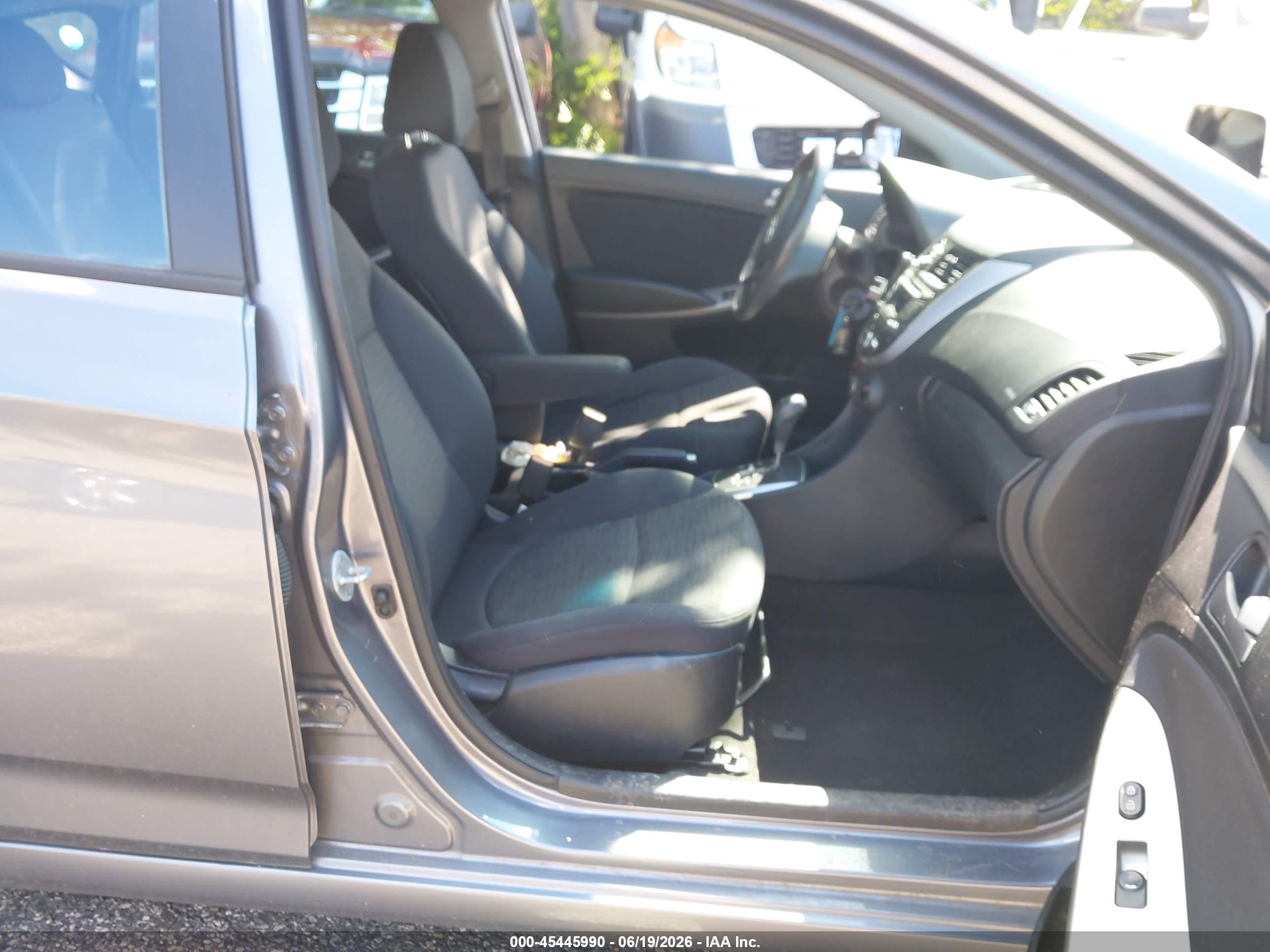 2015 Hyundai Accent Gs Gray vin: KMHCT5AE9FU224263
