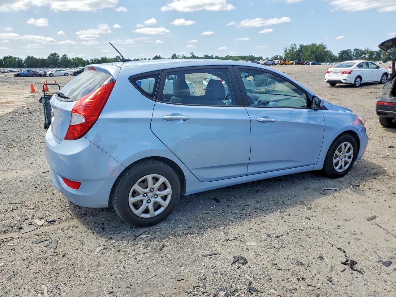 2013 Hyundai Accent Gs Blue vin: KMHCT5AEXDU114352