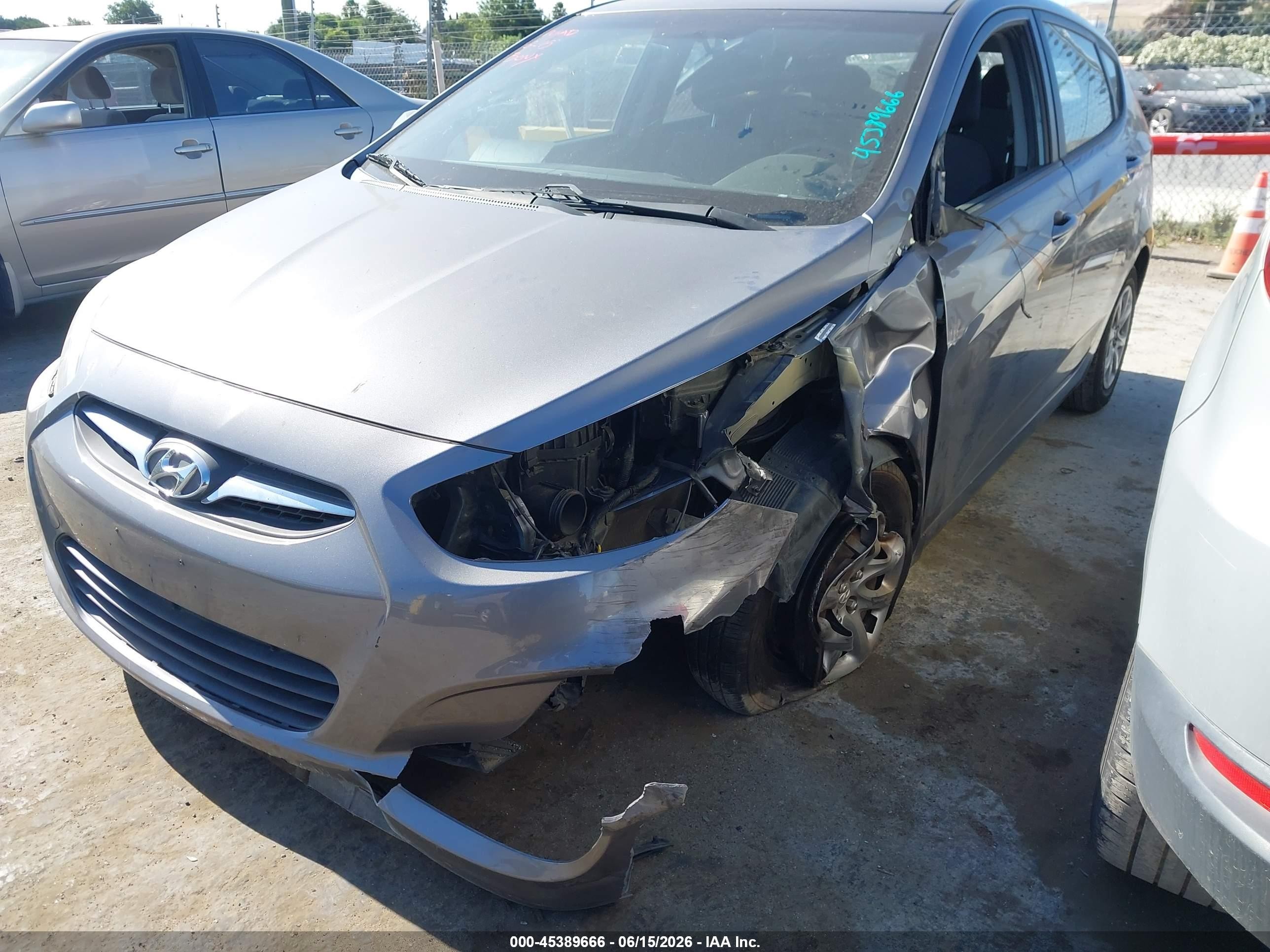 2014 Hyundai Accent Gs Gray vin: KMHCT5AEXEU151175