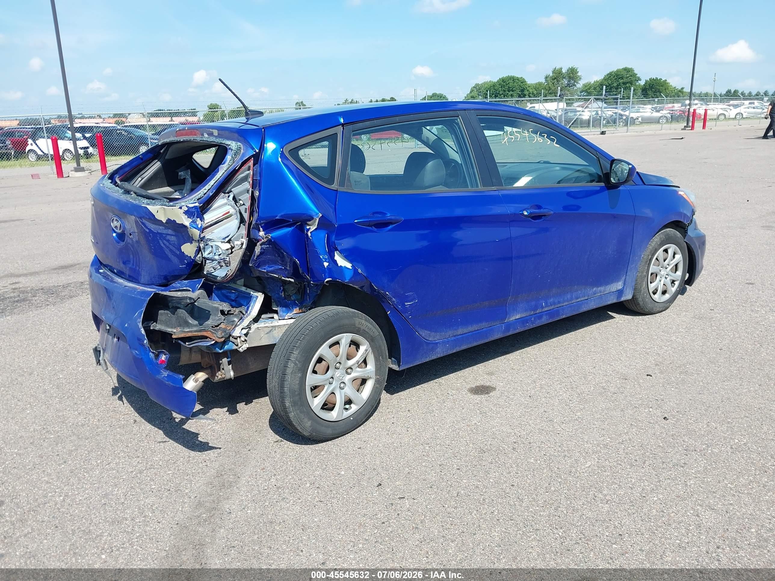 2014 Hyundai Accent Gs Blue vin: KMHCT5AEXEU173046