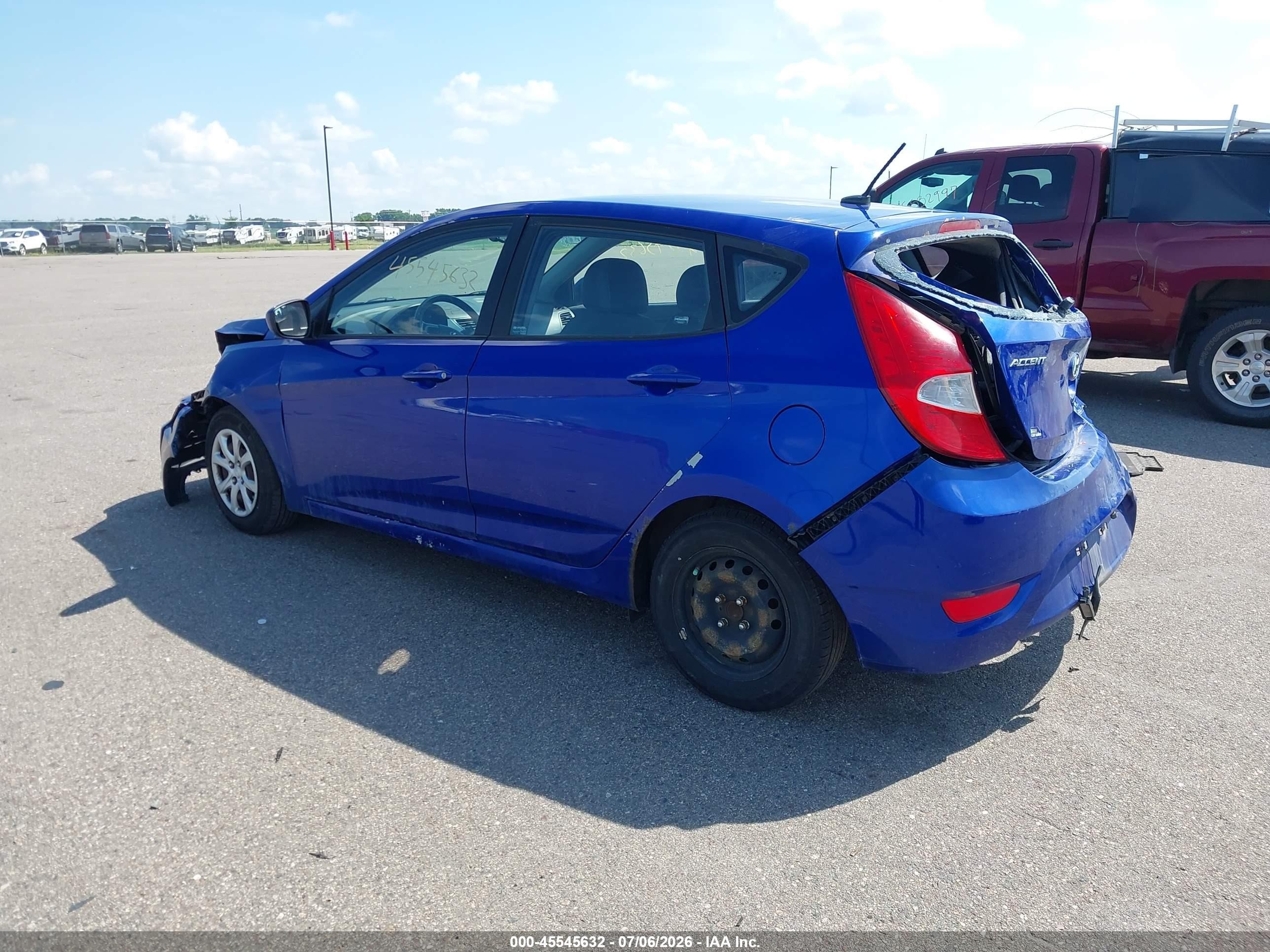 2014 Hyundai Accent Gs Blue vin: KMHCT5AEXEU173046