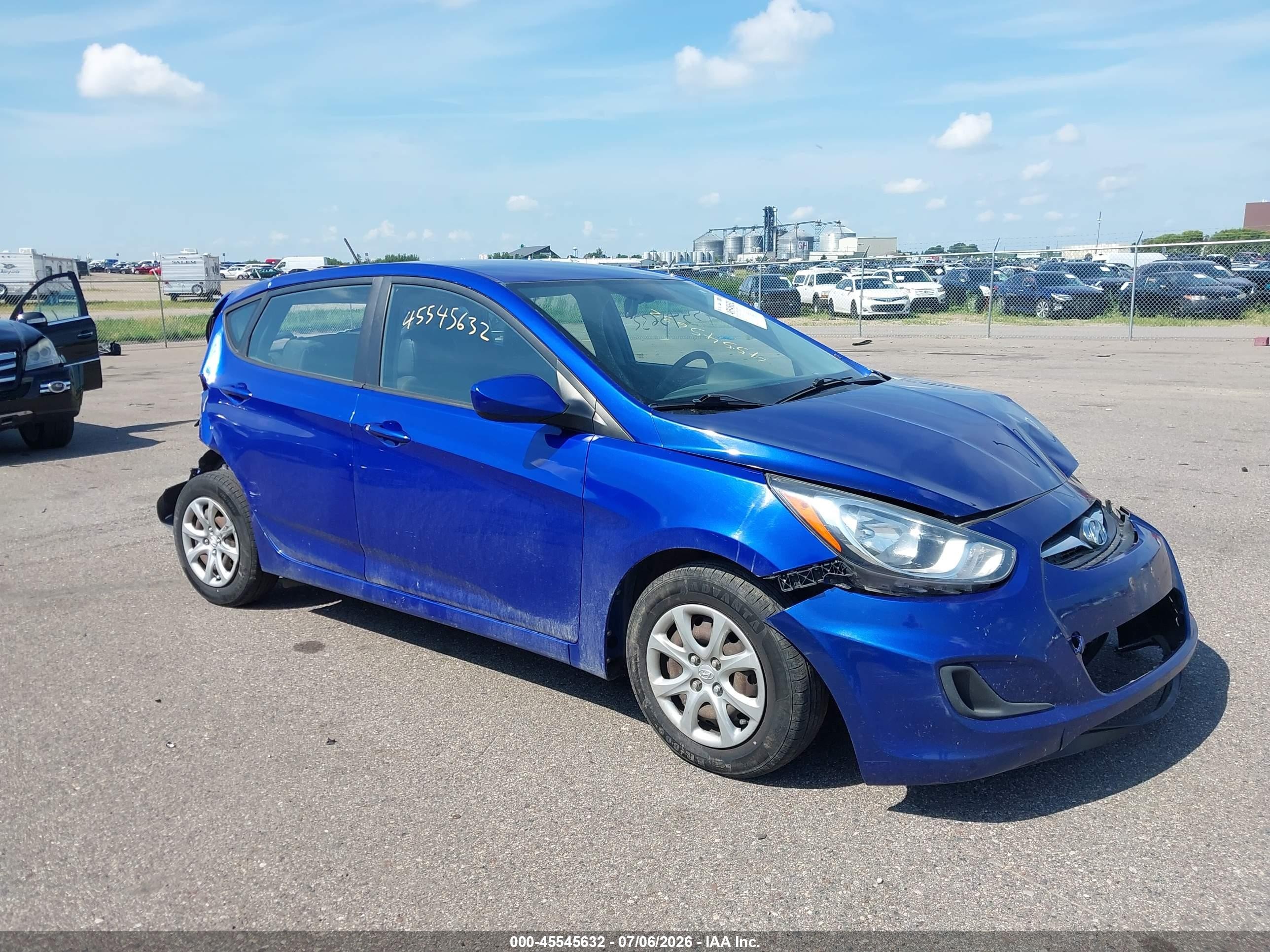 2014 Hyundai Accent Gs Blue vin: KMHCT5AEXEU173046
