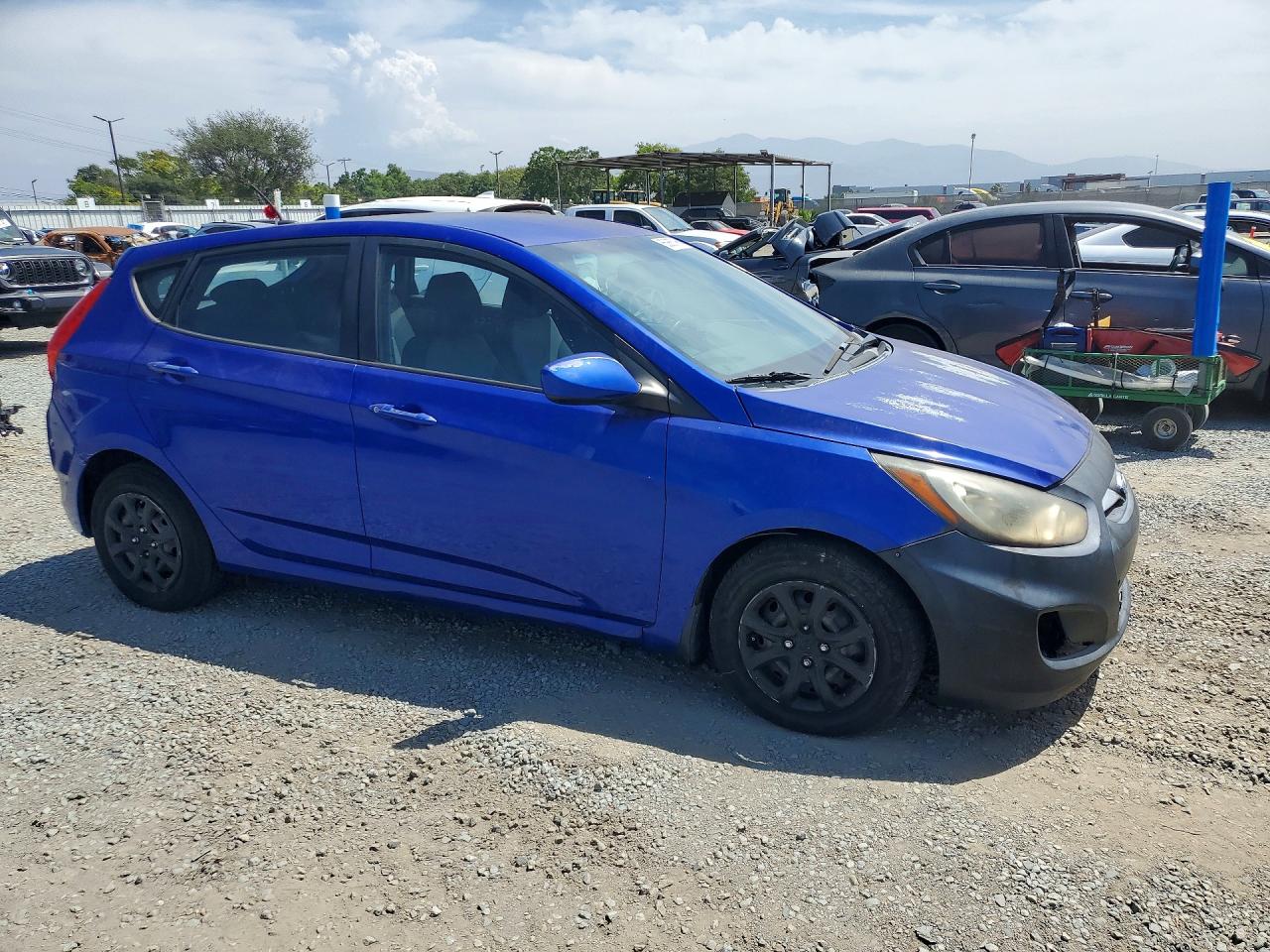 2014 Hyundai Accent Gs Blue vin: KMHCT5AEXEU189831