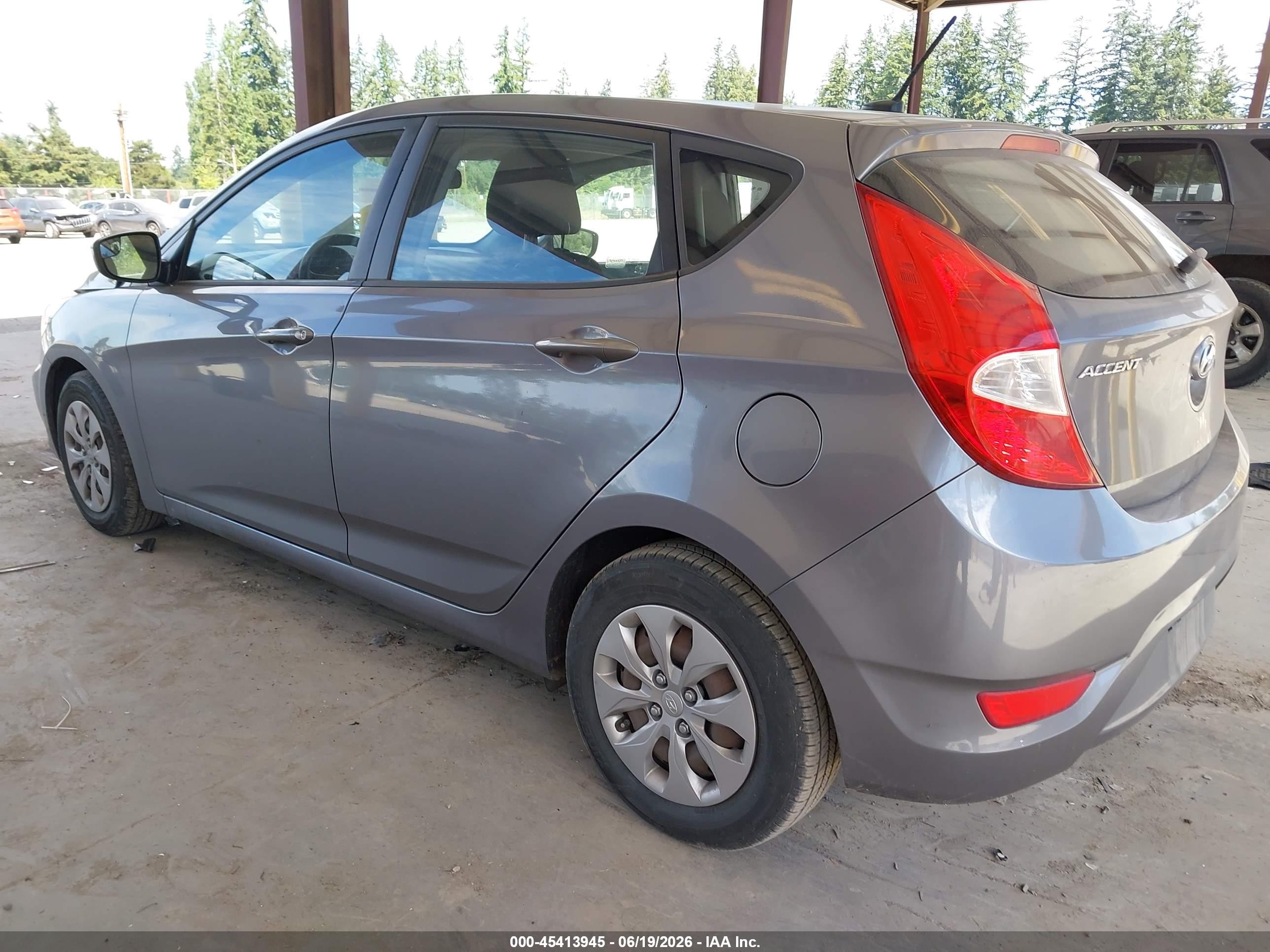 2016 Hyundai Accent Se Серебряный vin: KMHCT5AEXGU255250