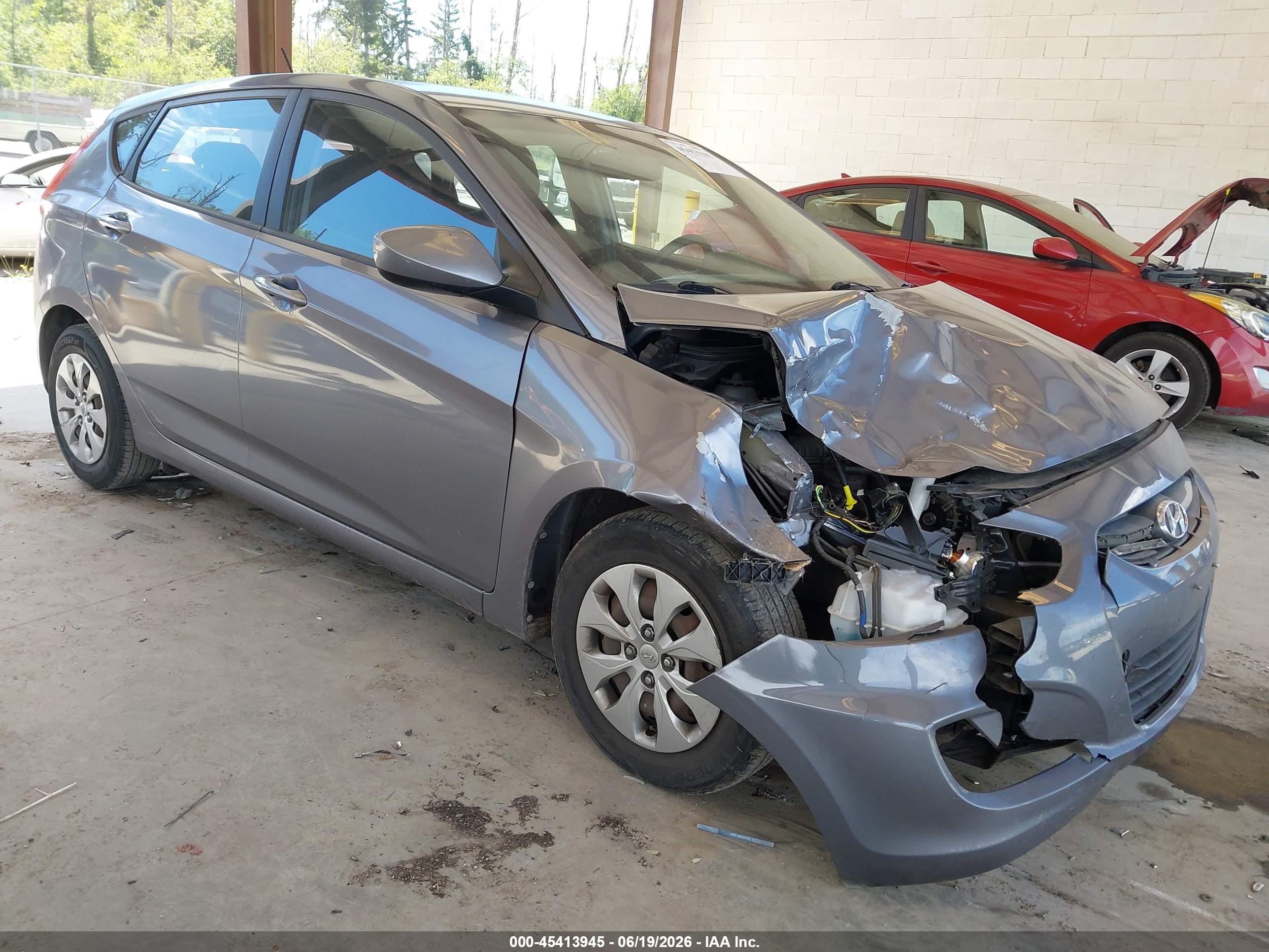 2016 Hyundai Accent Se Серебряный vin: KMHCT5AEXGU255250