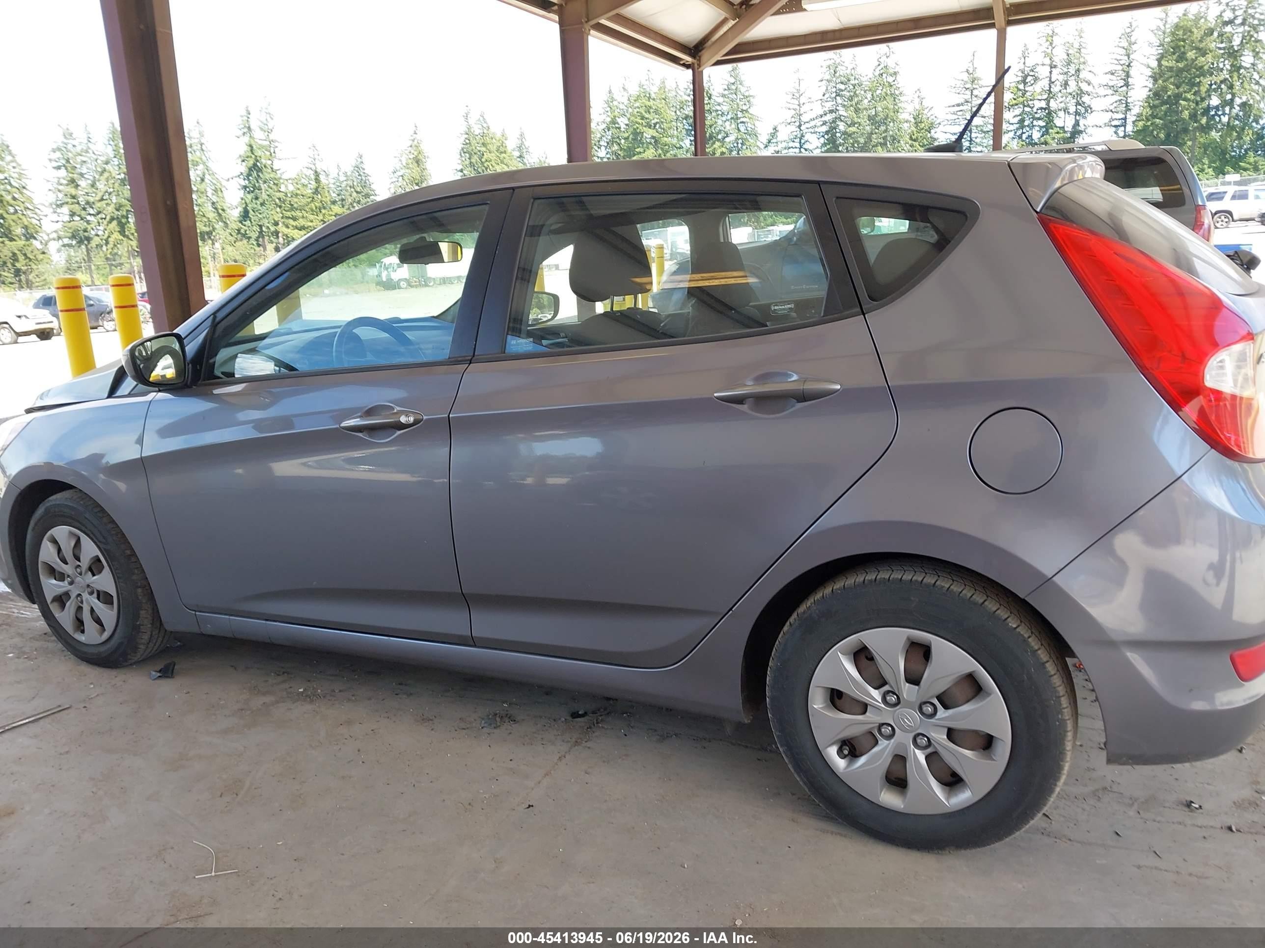 2016 Hyundai Accent Se Серебряный vin: KMHCT5AEXGU255250