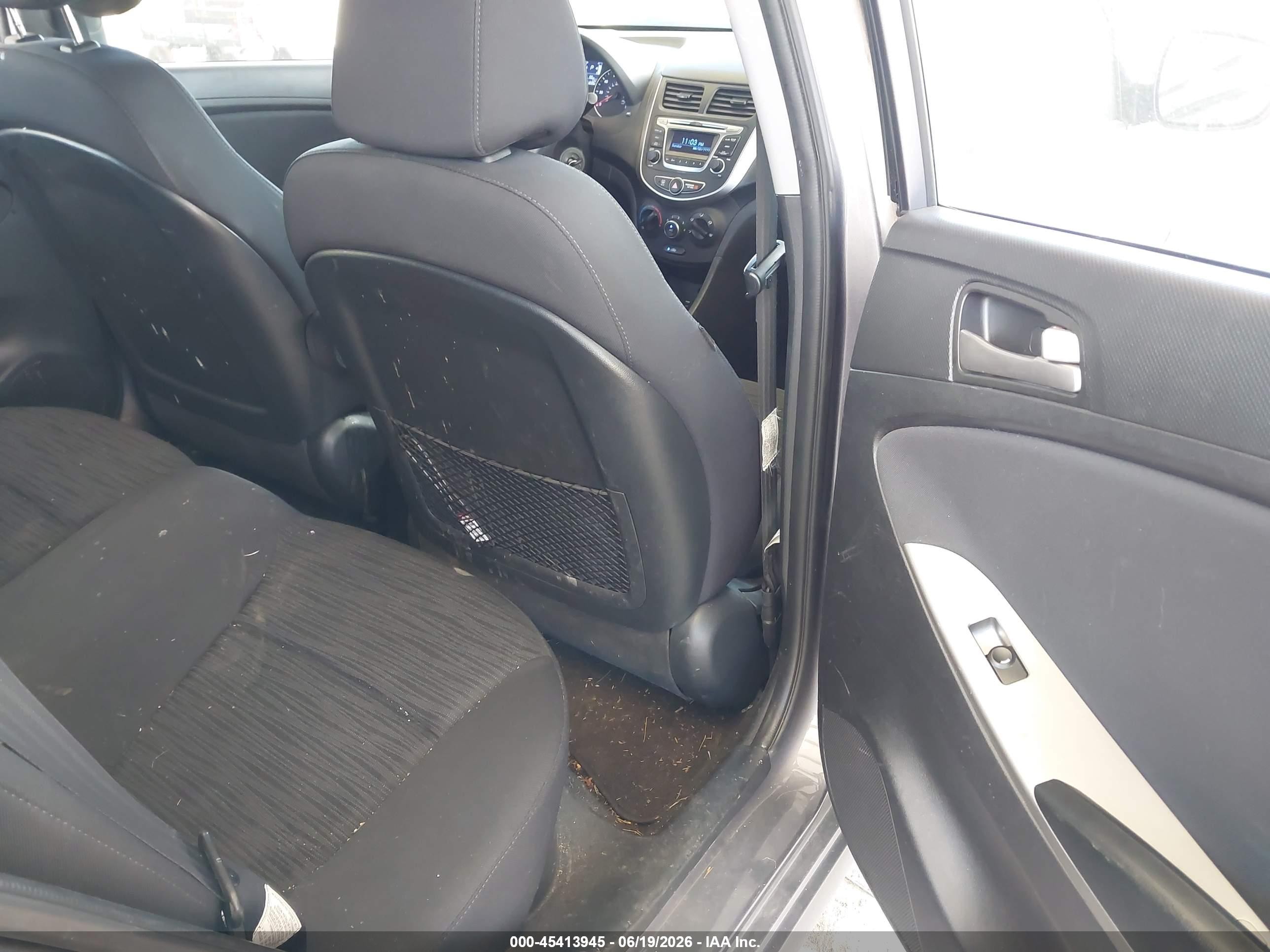 2016 Hyundai Accent Se Серебряный vin: KMHCT5AEXGU255250