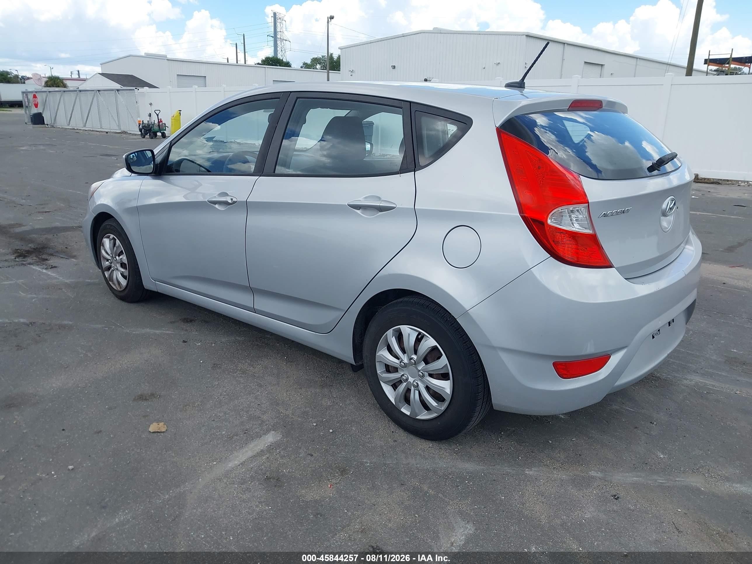 2016 Hyundai Accent Se Silver vin: KMHCT5AEXGU274879