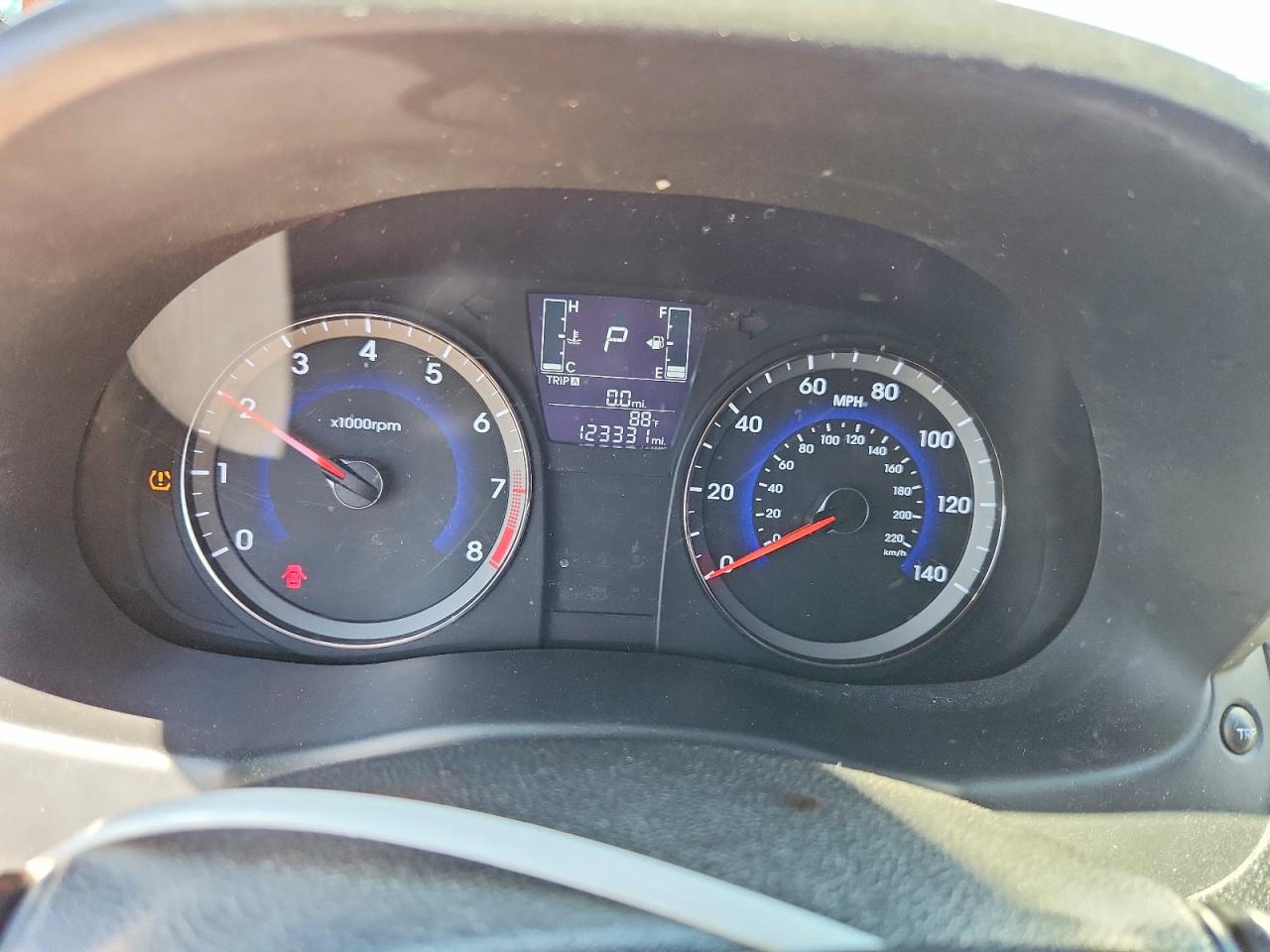 2017 Hyundai Accent Se Оранжевый vin: KMHCT5AEXHU311611