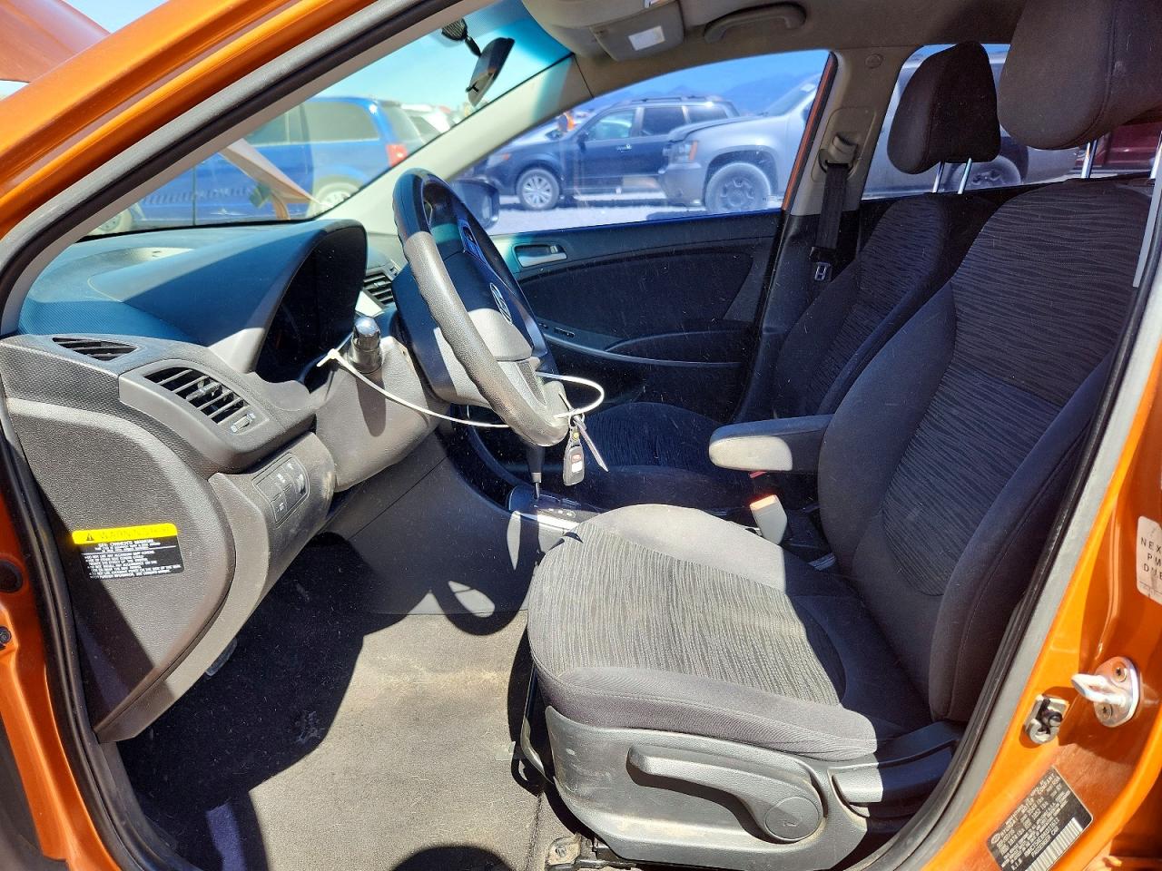 2017 Hyundai Accent Se Оранжевый vin: KMHCT5AEXHU311611
