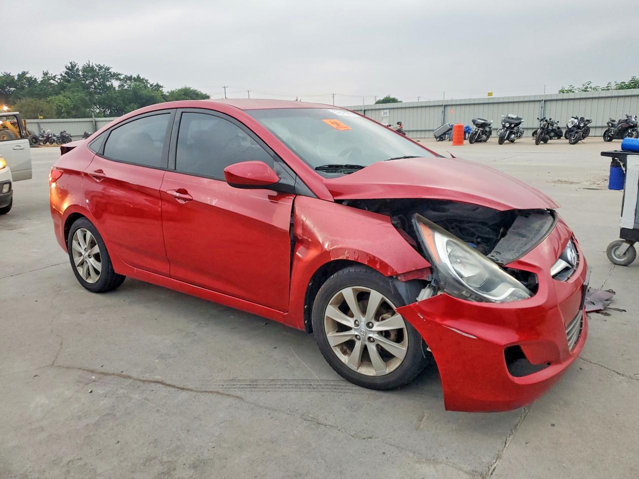 2012 Hyundai Accent Gls Красный vin: KMHCU4AE0CU055351